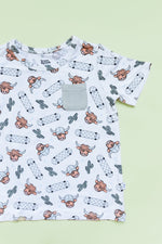 DREAM BIG LITTLE CO EXCLUSIVE MOO - VING FAST DREAM POCKET TEEEveretts Place