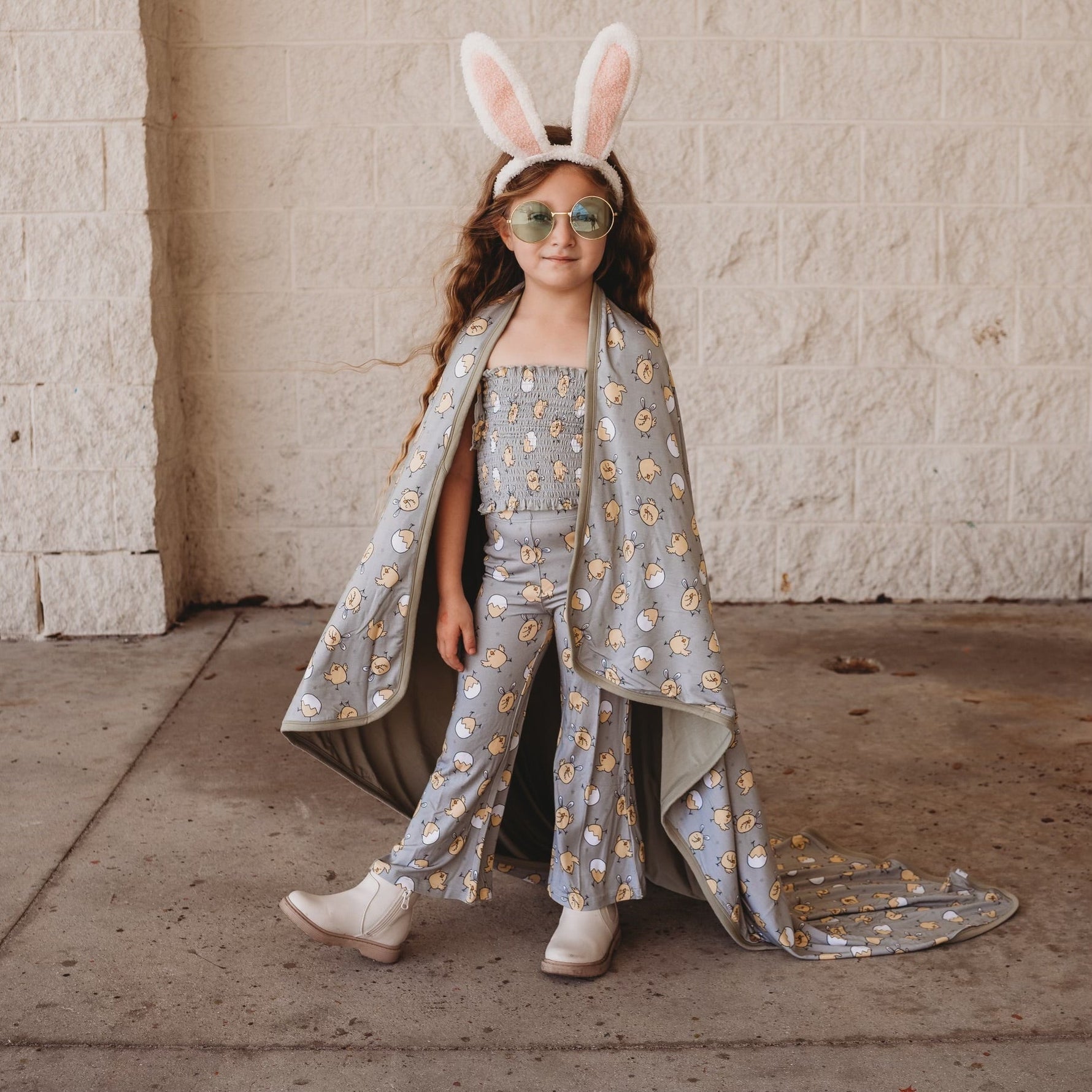DREAM BIG LITTLE CO EXCLUSIVE PEEPIN' IT REAL DREAM SMOCKED FLARE SETEveretts Place