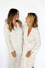 DREAM BIG LITTLE CO EXCLUSIVE RALEIGH'S RAINBOWS WOMEN’S DREAM ROBEEveretts Place