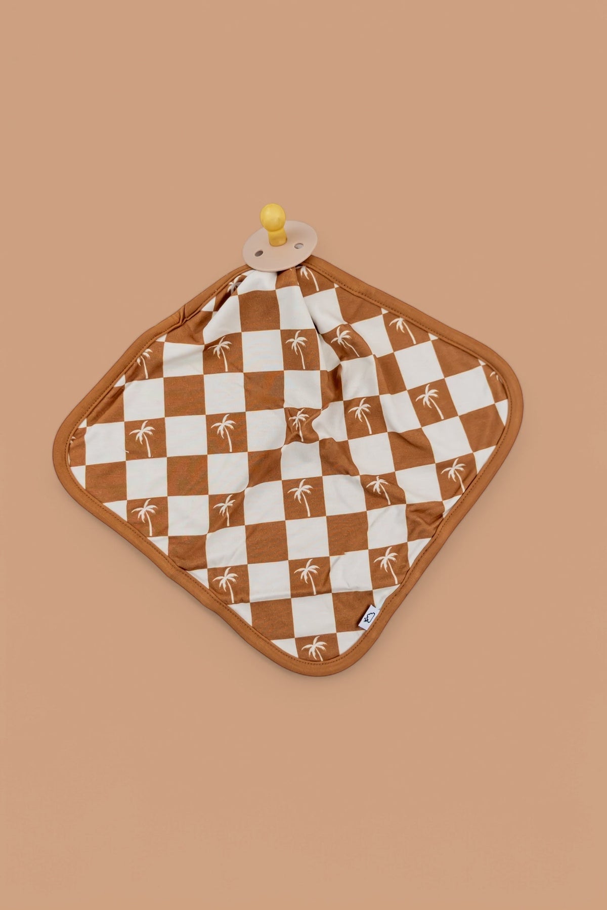 DREAM BIG LITTLE CO EXCLUSIVE SANDY BEACH CHECKERS DREAM LOVEYEveretts Place