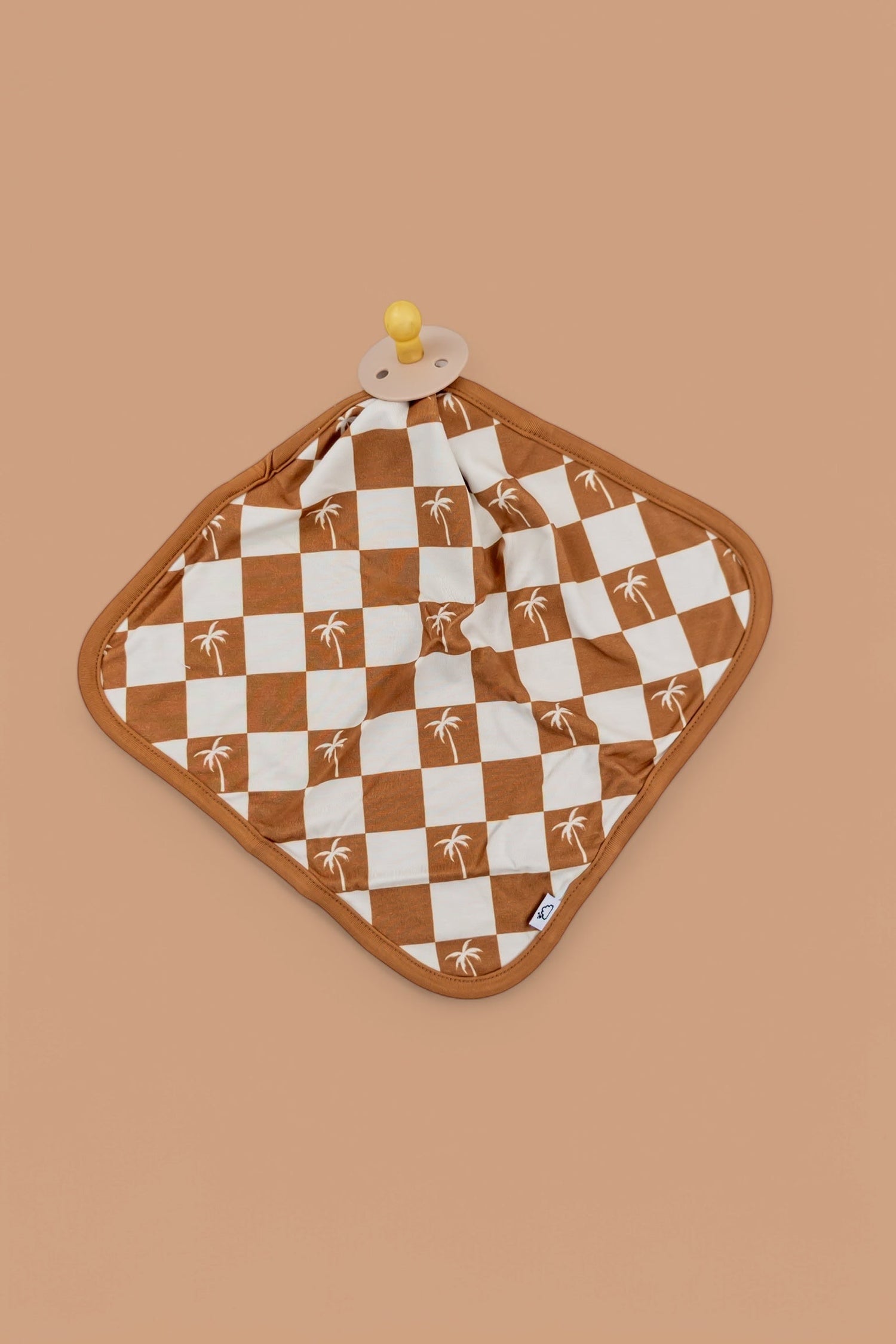DREAM BIG LITTLE CO EXCLUSIVE SANDY BEACH CHECKERS DREAM LOVEYEveretts Place