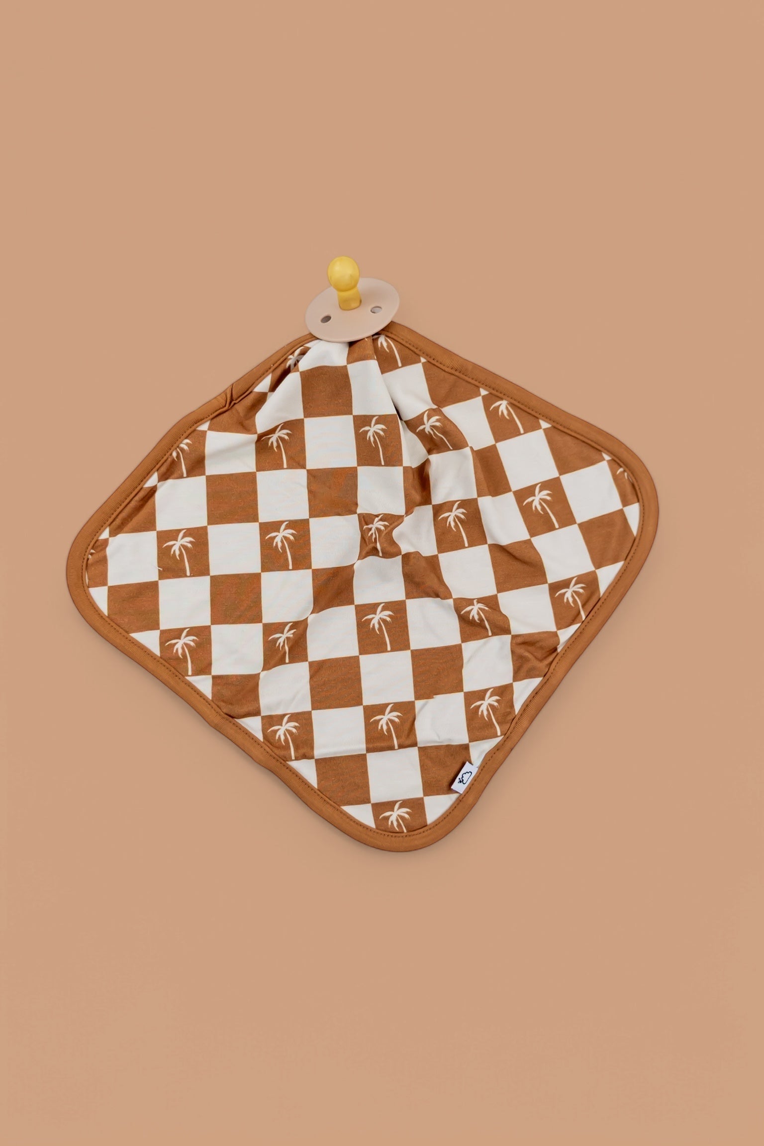 DREAM BIG LITTLE CO EXCLUSIVE SANDY BEACH CHECKERS DREAM LOVEYEveretts Place