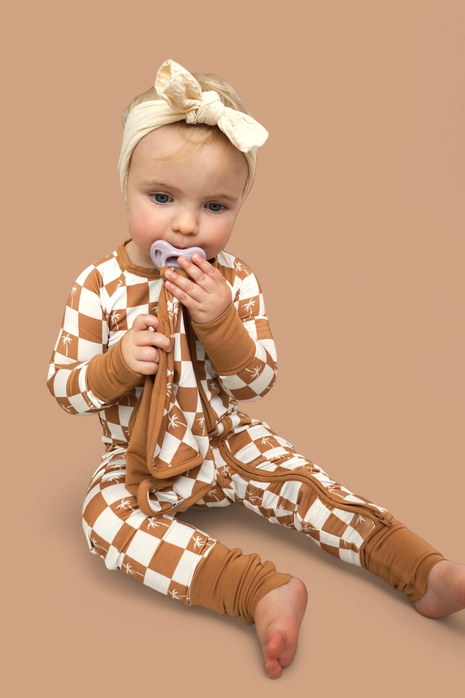 DREAM BIG LITTLE CO EXCLUSIVE SANDY BEACH CHECKERS DREAM LOVEYEveretts Place