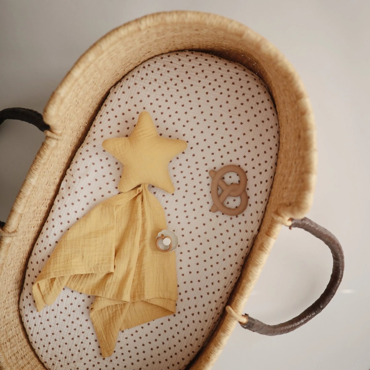 Mushie Extra Soft Bassinet Muslin Crib Sheet for Baby - 100 Percent Cotton Breathable Fabric - 