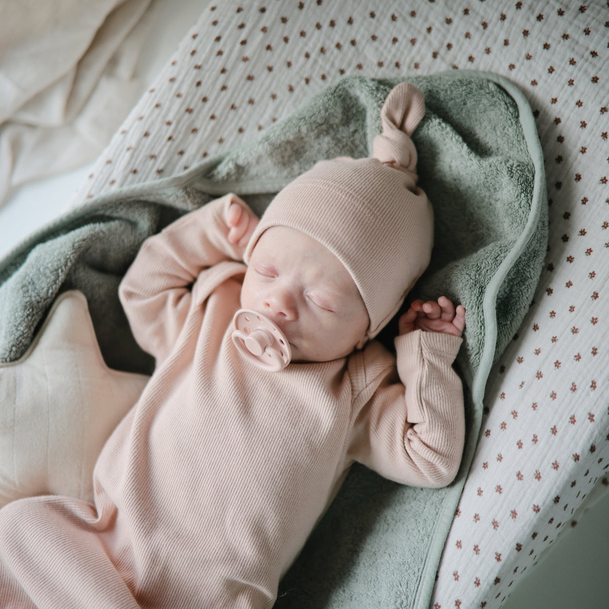 Mushie Extra Soft Muslin Changing Pad CoverEveretts Place