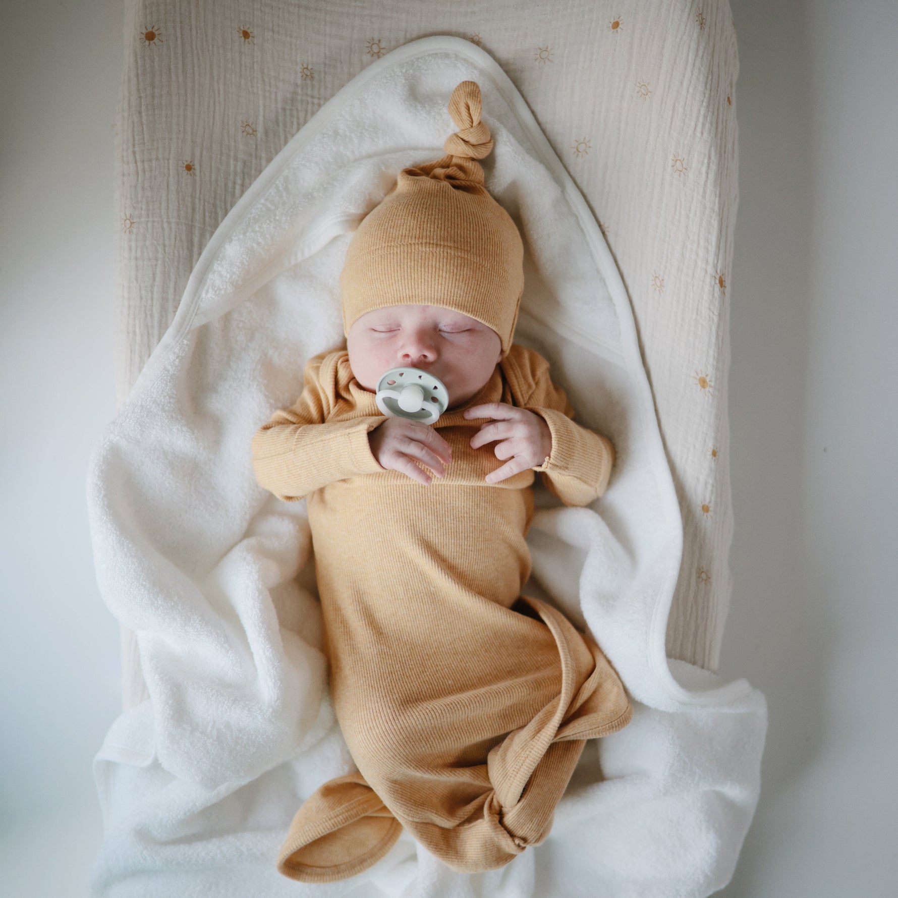Mushie Extra Soft Muslin Changing Pad CoverEveretts Place