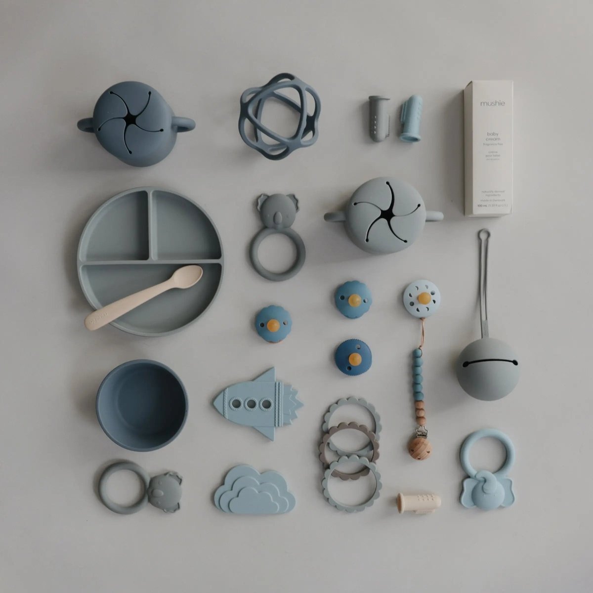 Mushie Finger Toothbrush for Babies BPA Free and Chemical Free Food Grade Silicone - Everetts Place Boutique - 