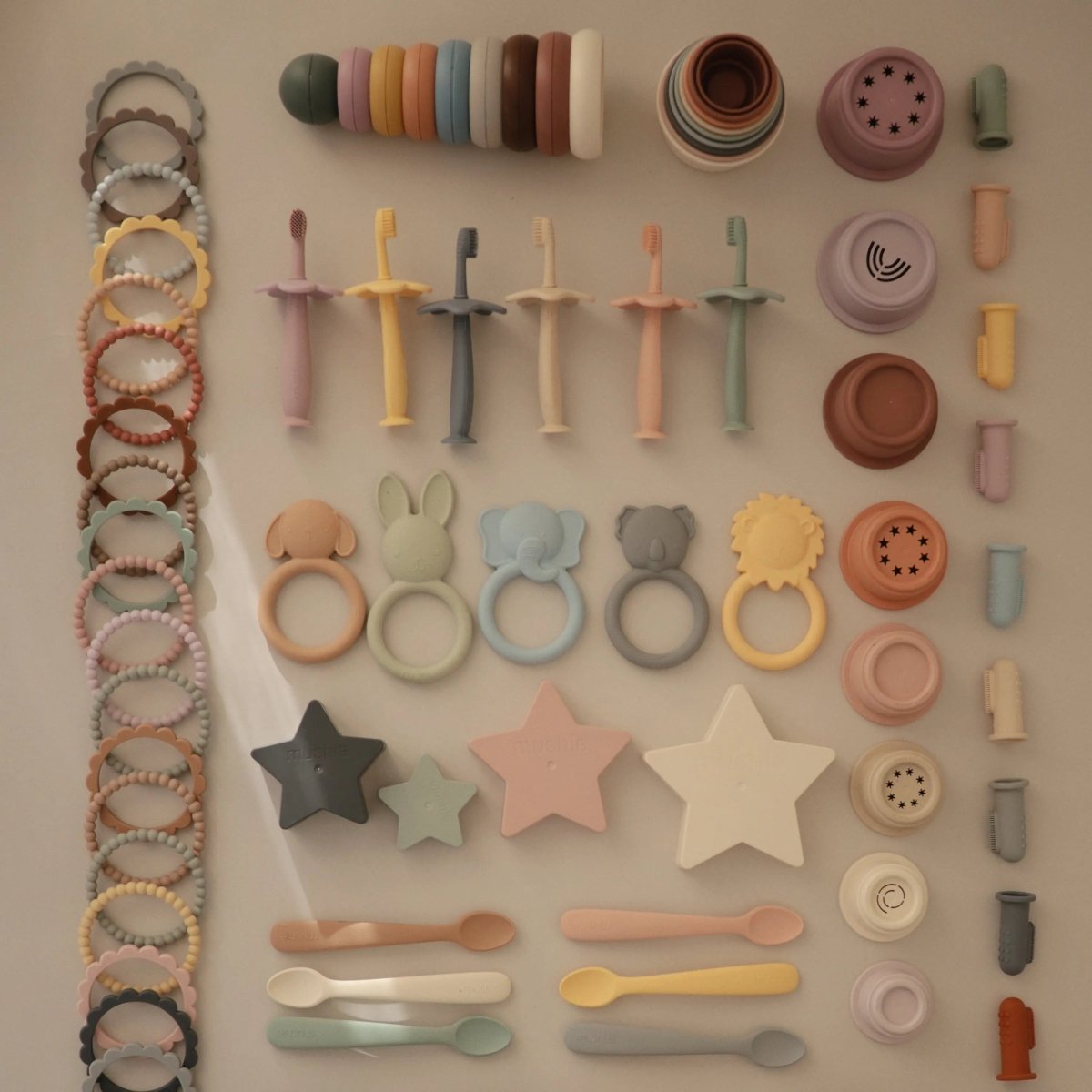 Mushie Finger Toothbrush for Babies BPA Free and Chemical Free Food Grade Silicone - Everetts Place Boutique - 