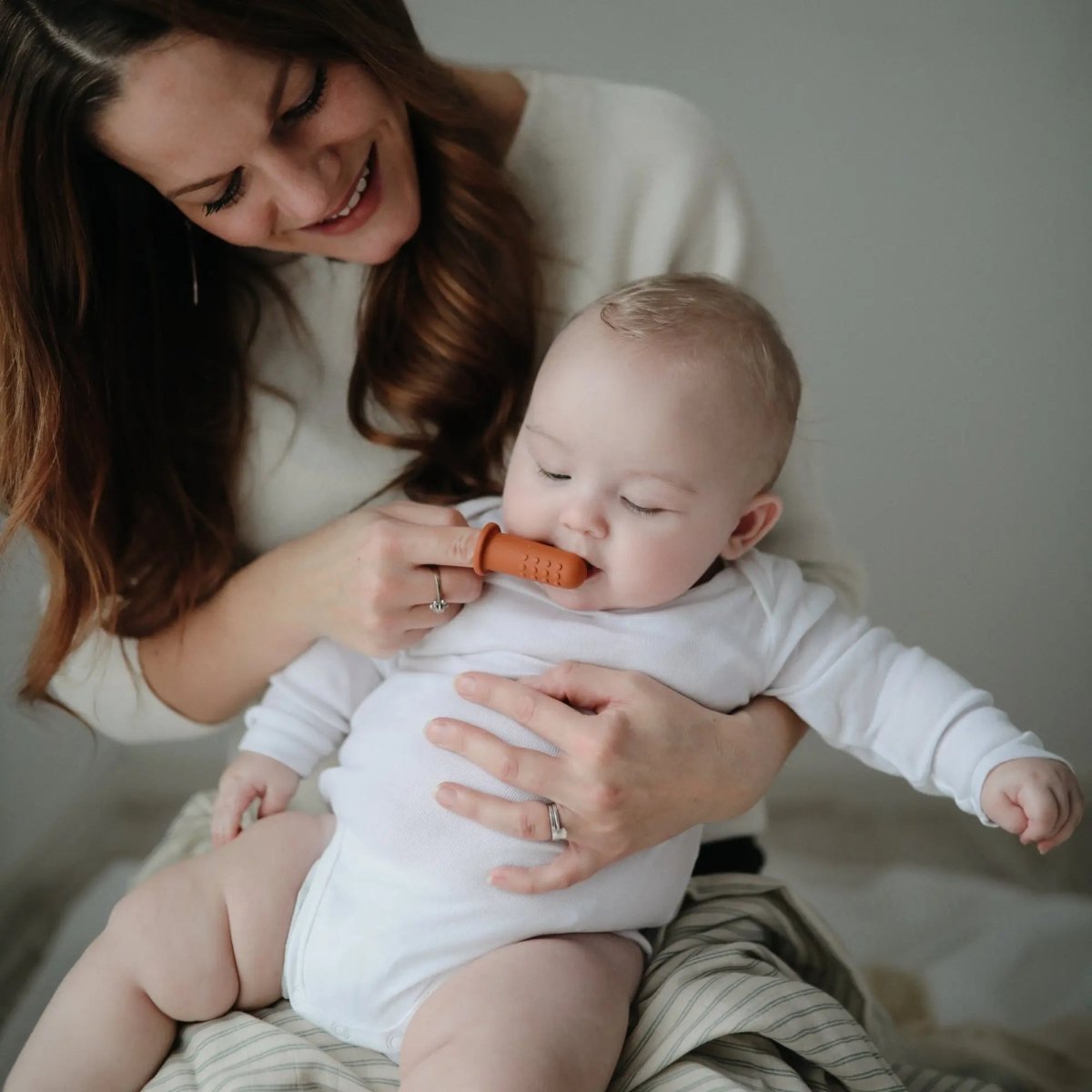 Mushie Finger Toothbrush for Babies BPA Free and Chemical Free Food Grade Silicone - Everetts Place Boutique - 