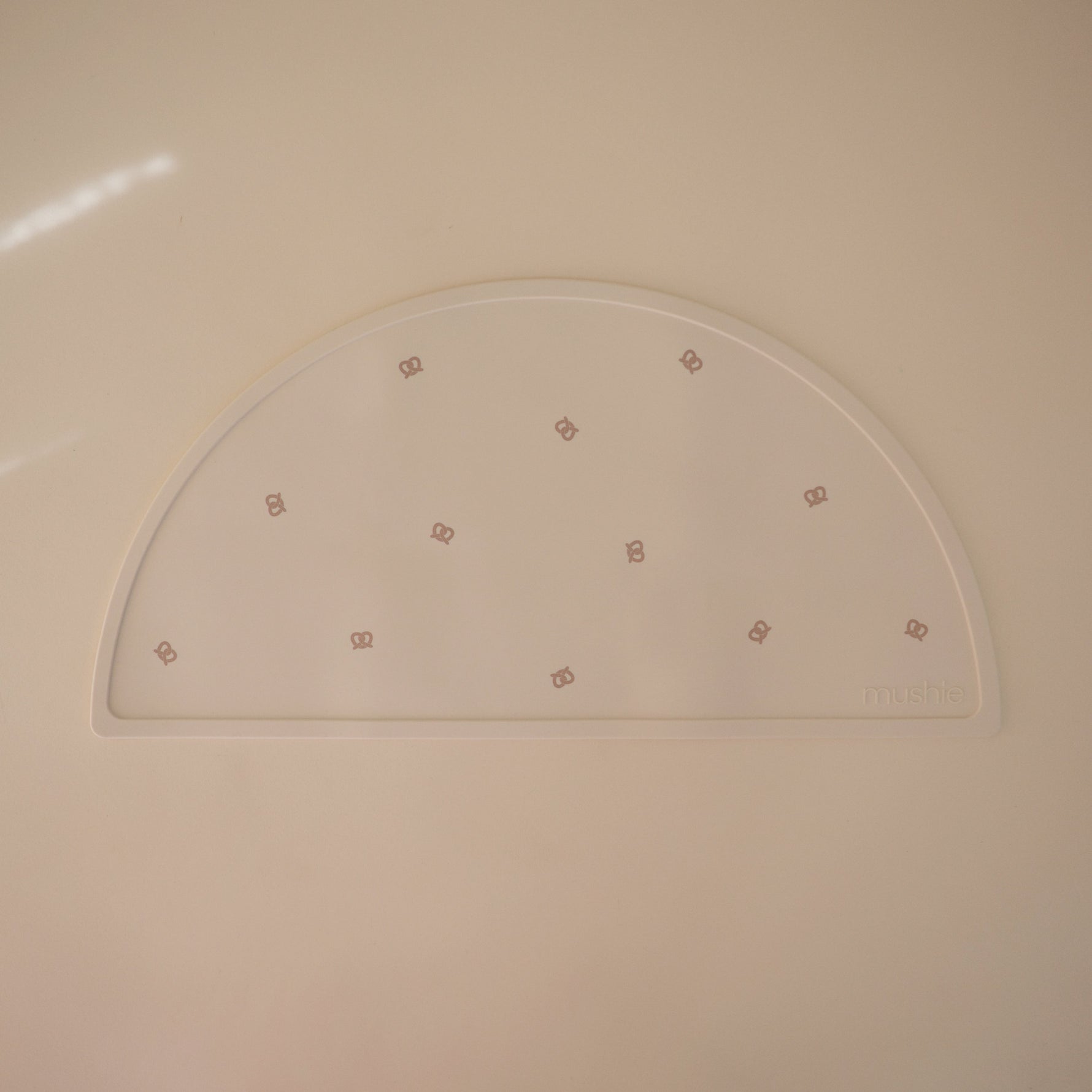 Silicone Placemat, Polka Dot by Mushie