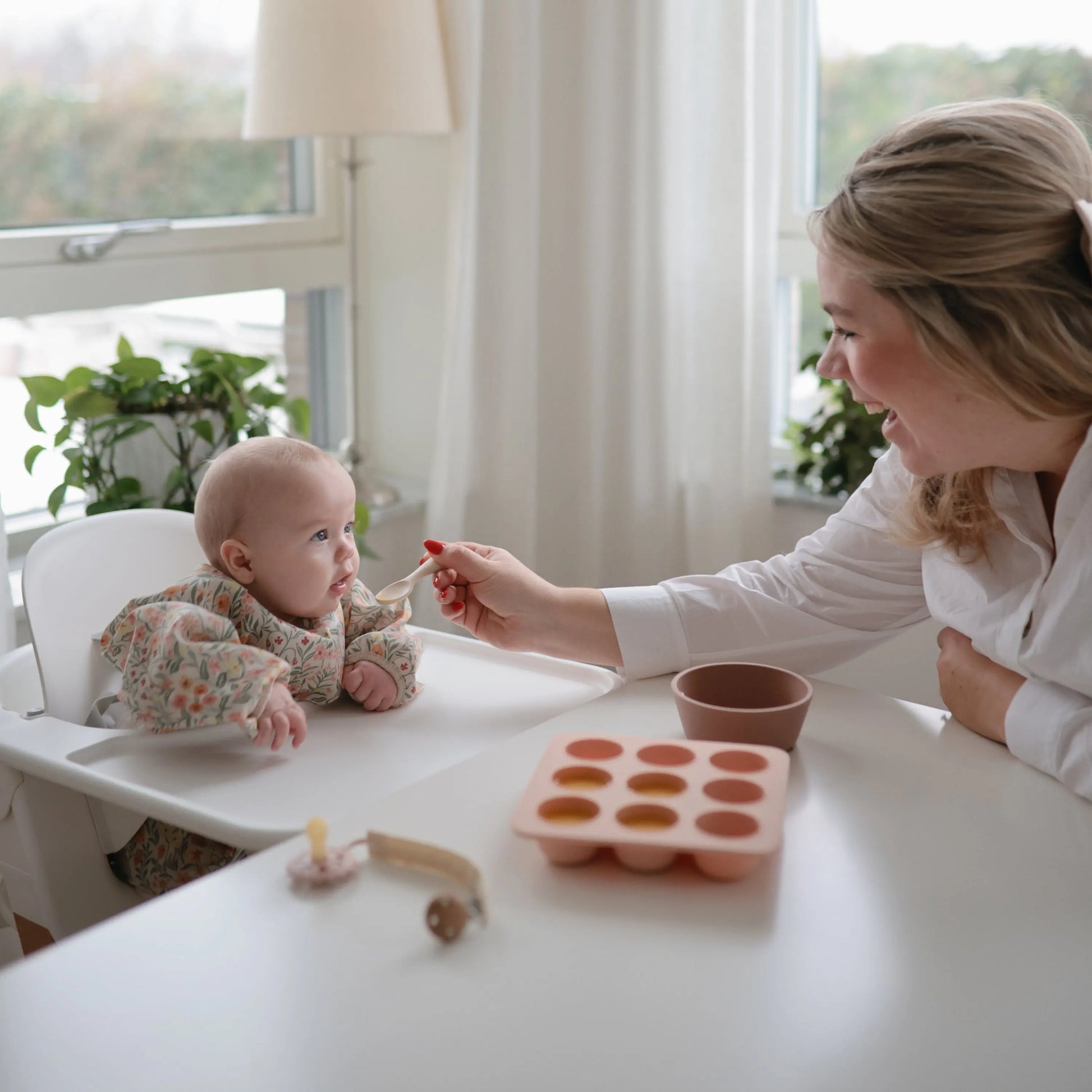 Silicone Suction Bowl for Kids Food Grade Heat Resistant Safe Feeding Mushie