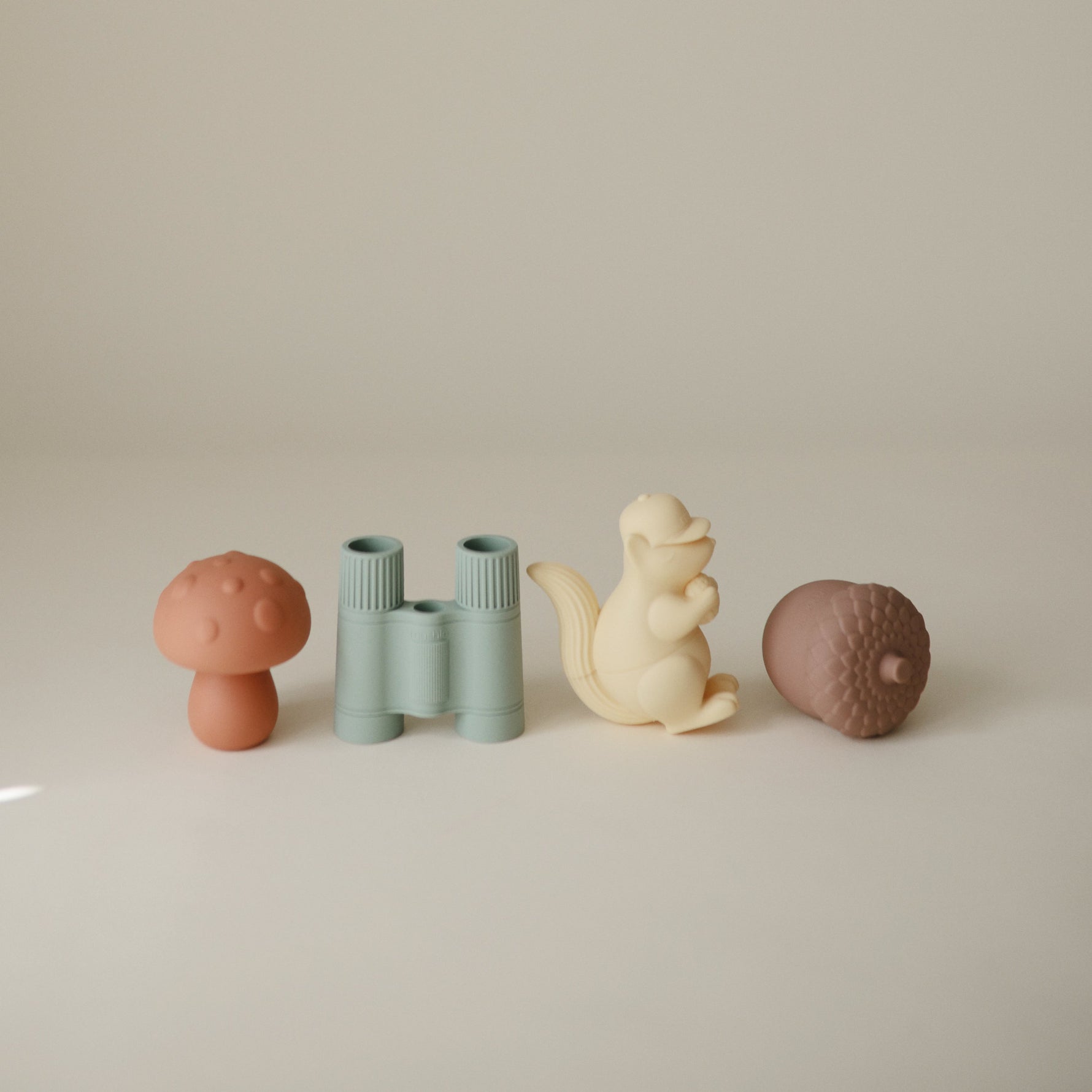 Mushie mold-free bath play set, natural and safe for baby's bath time.