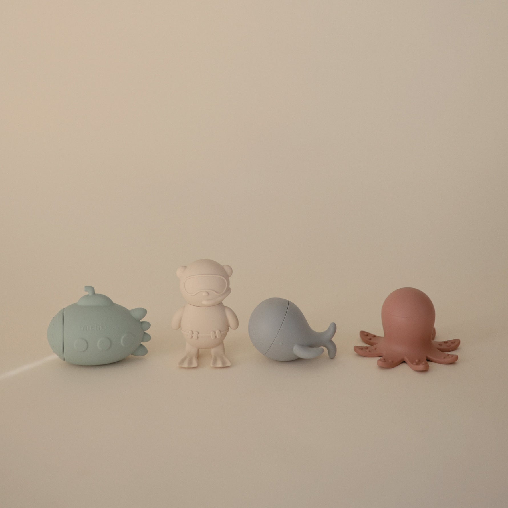 Mushie Mold Free Bath Play Set, silicone baby bath toys.
