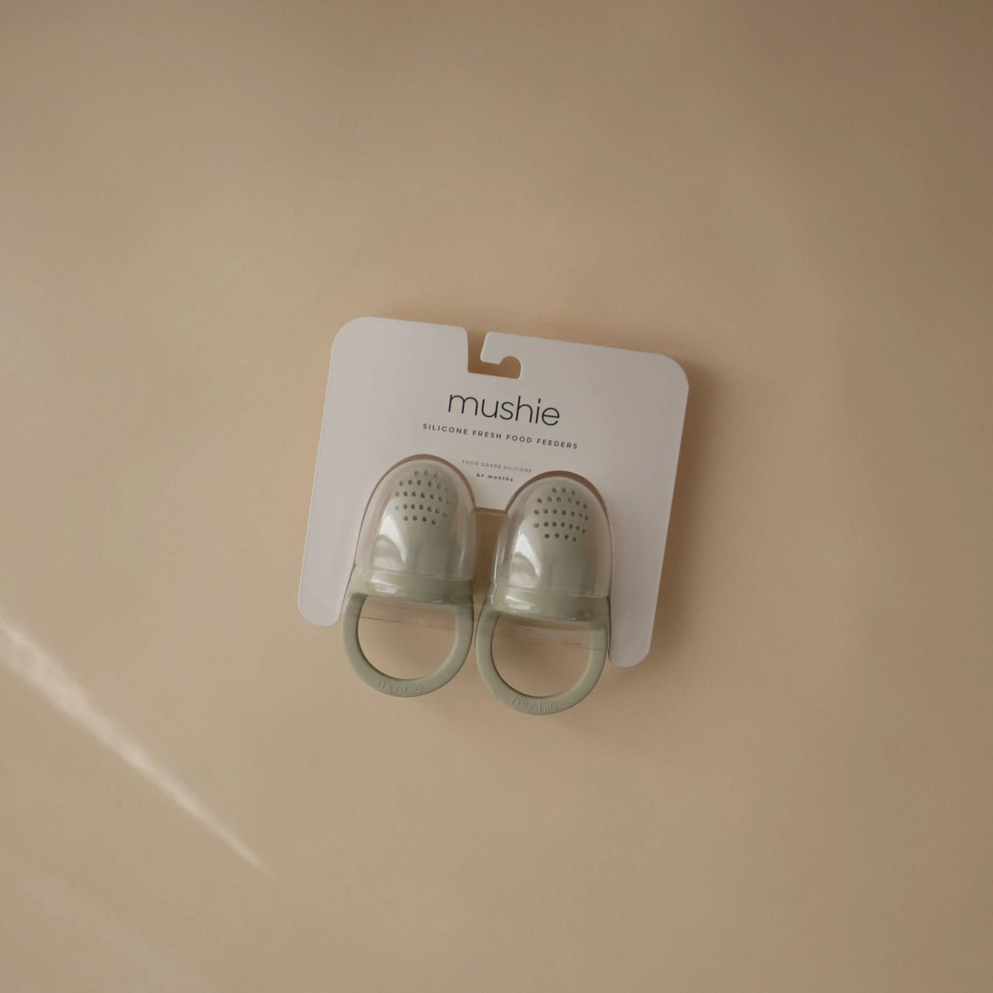 Silicone Fresh Food Feeder for Safe Self Feeding and Easy Cleaning Mushie