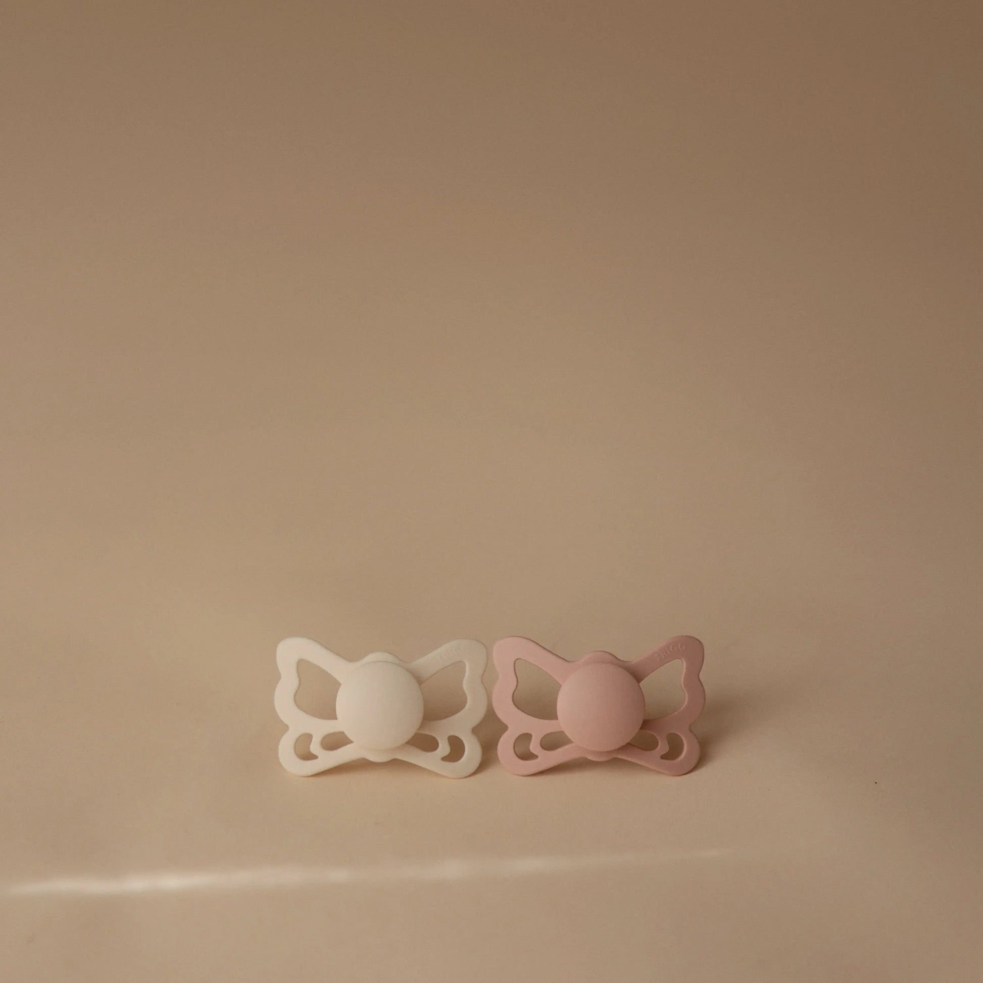 Frigg Butterfly Anatomical Silicone Pacifier 2 Pack 6 to 18 Months Mushie