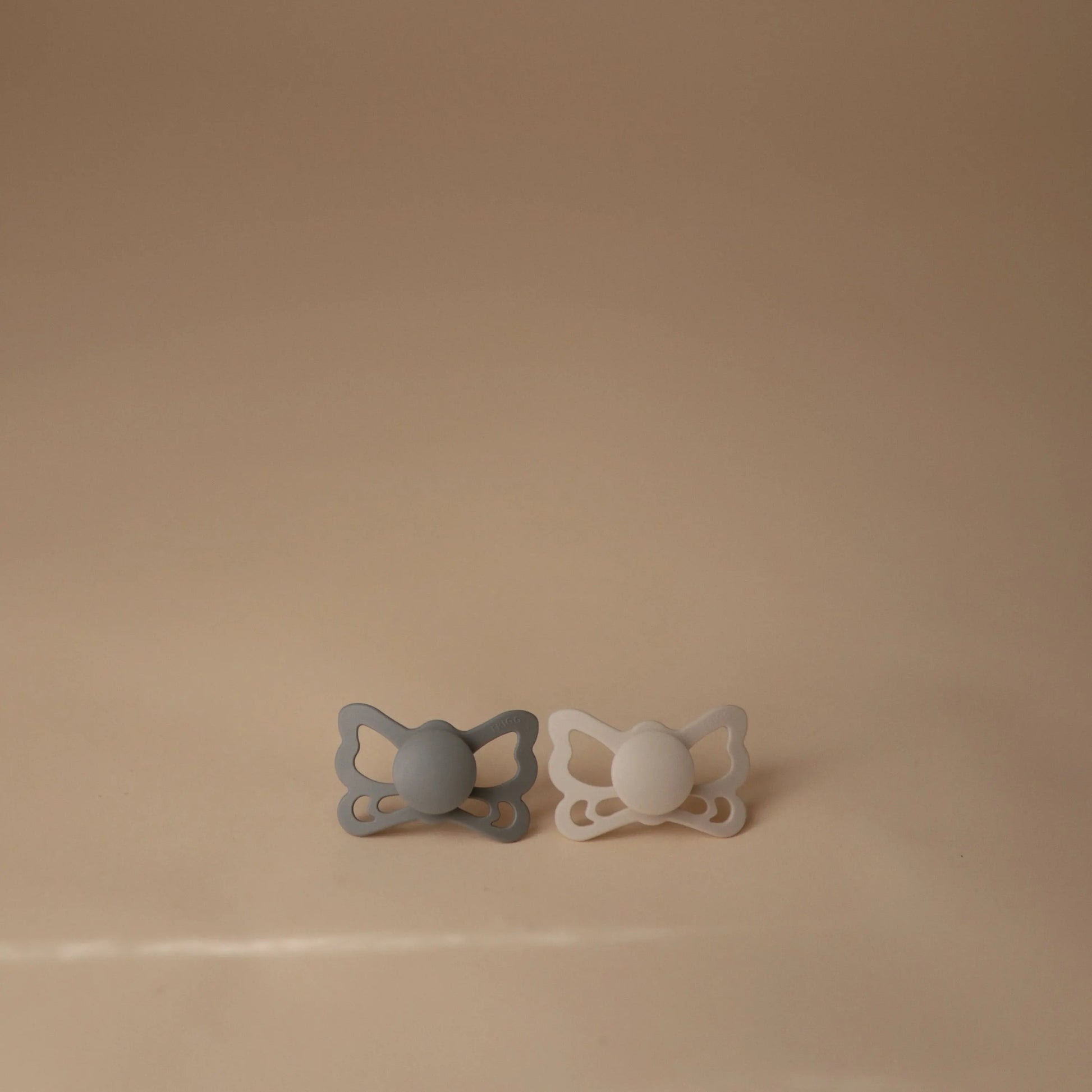 Frigg Butterfly Anatomical Silicone Pacifier 2 Pack 6 to 18 Months Mushie