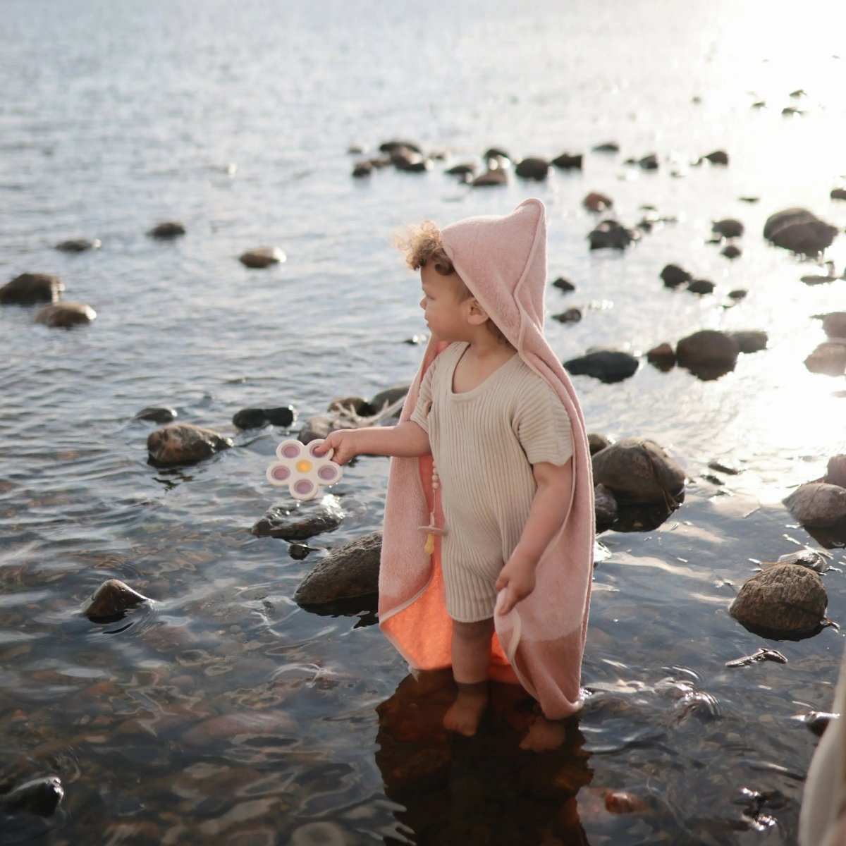 Mushie Flower Press Toy for Fine Motor Skills and Sensory Exploration - Everetts Place Boutique - 