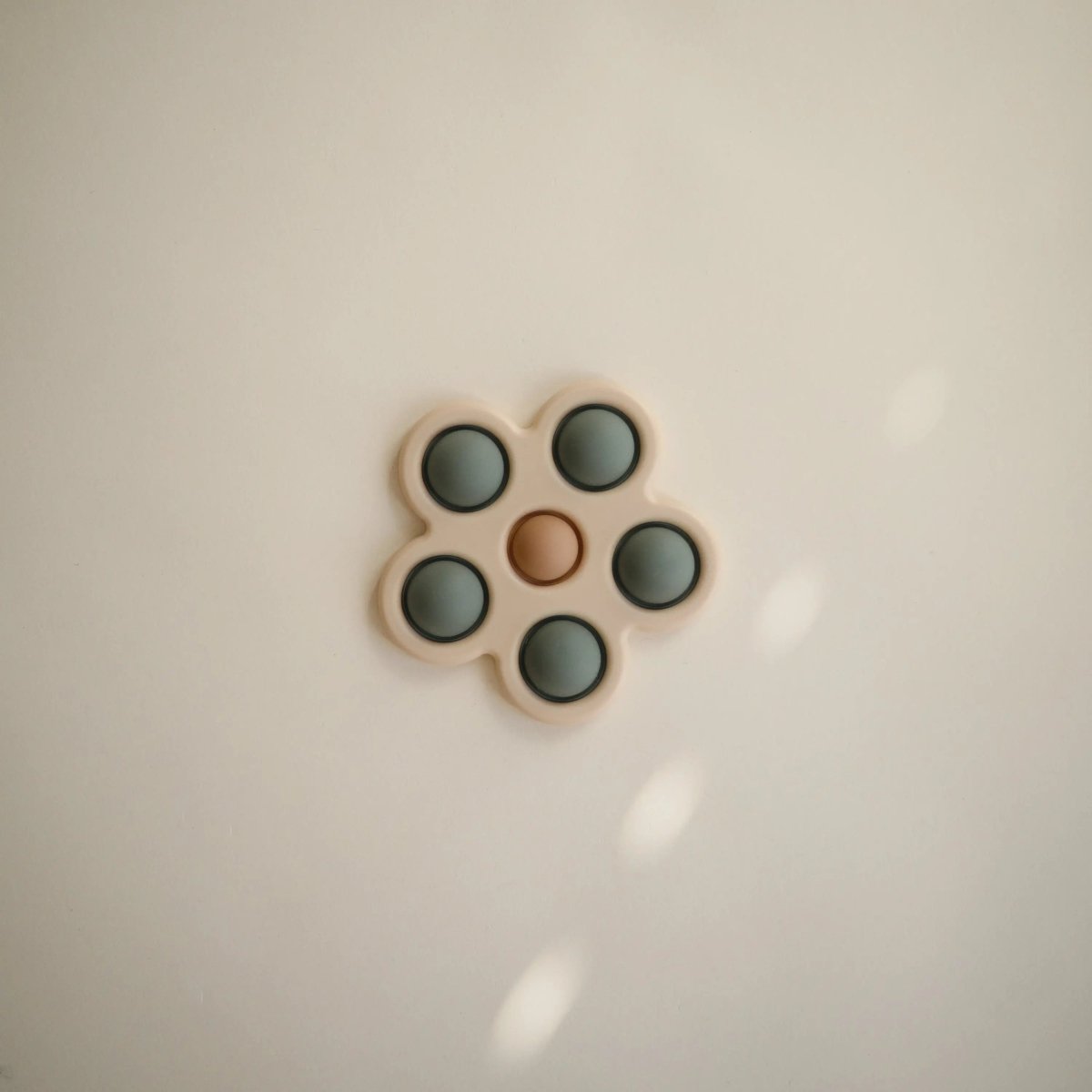 Mushie Flower Press Toy for Fine Motor Skills and Sensory Exploration - Everetts Place Boutique - 