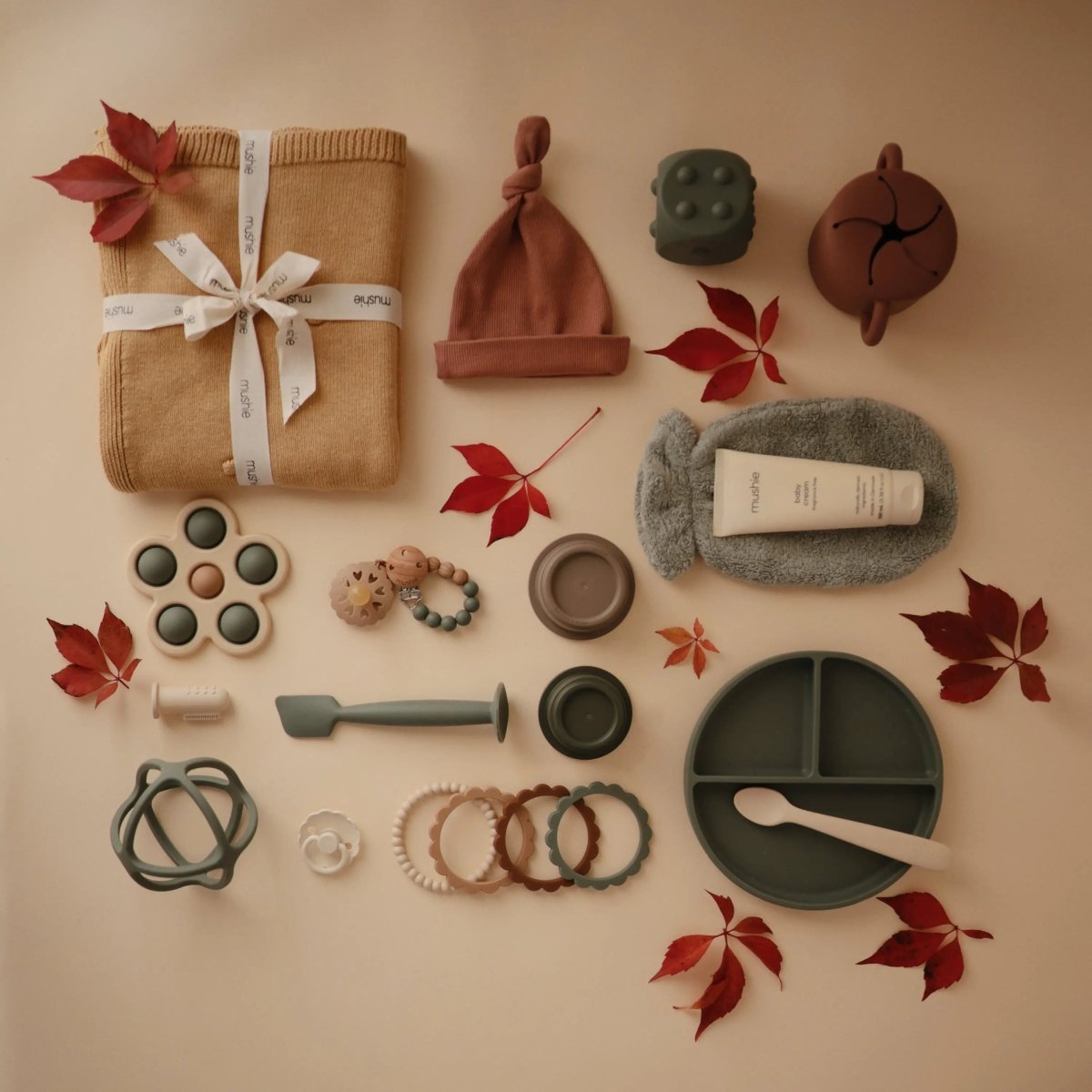 Mushie Flower Press Toy for Fine Motor Skills and Sensory Exploration - Everetts Place Boutique - 