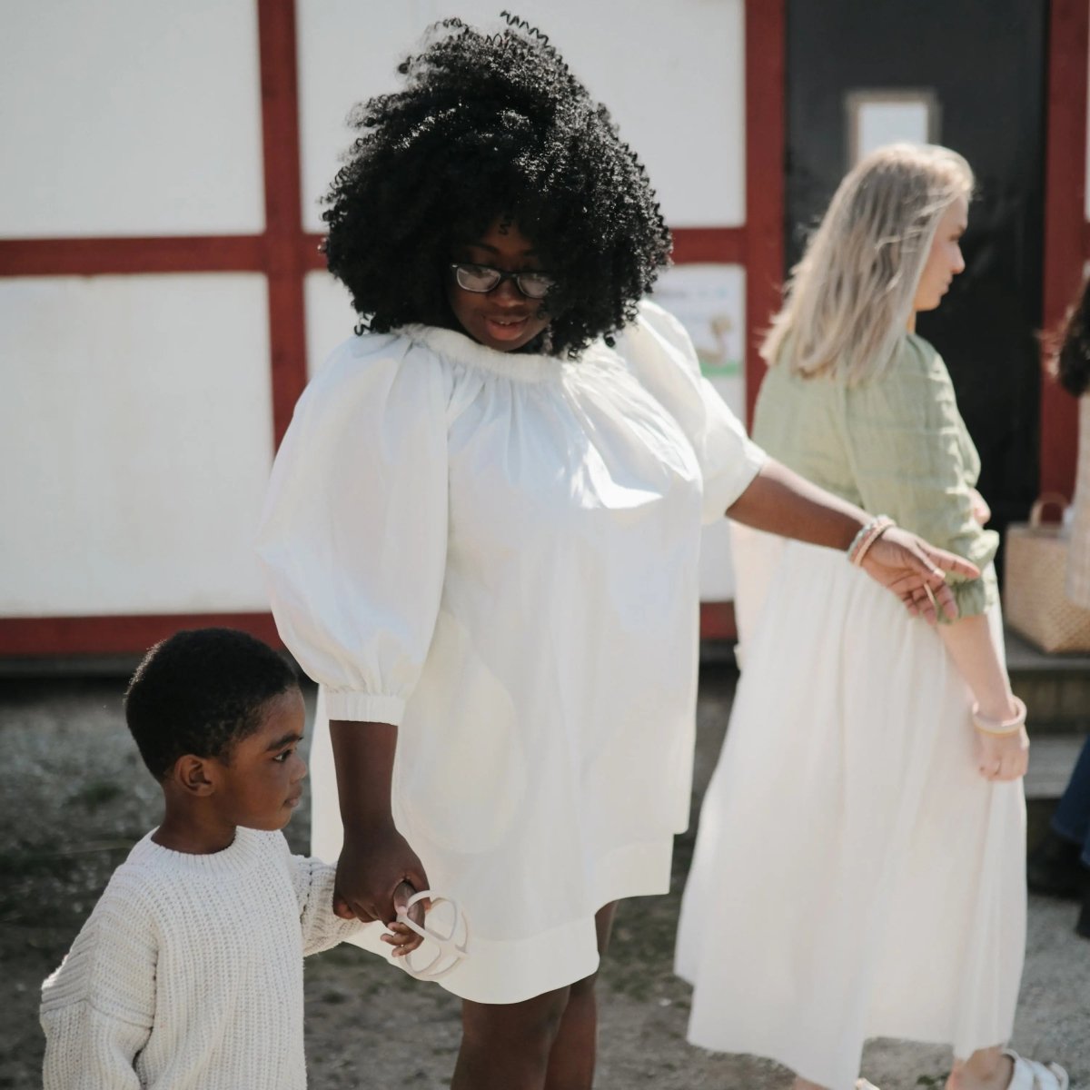 Mushie Flower Teether Bracelet for Babies - Non - Toxic Food Grade Silicone Soothing Grip - Everetts Place Boutique - 