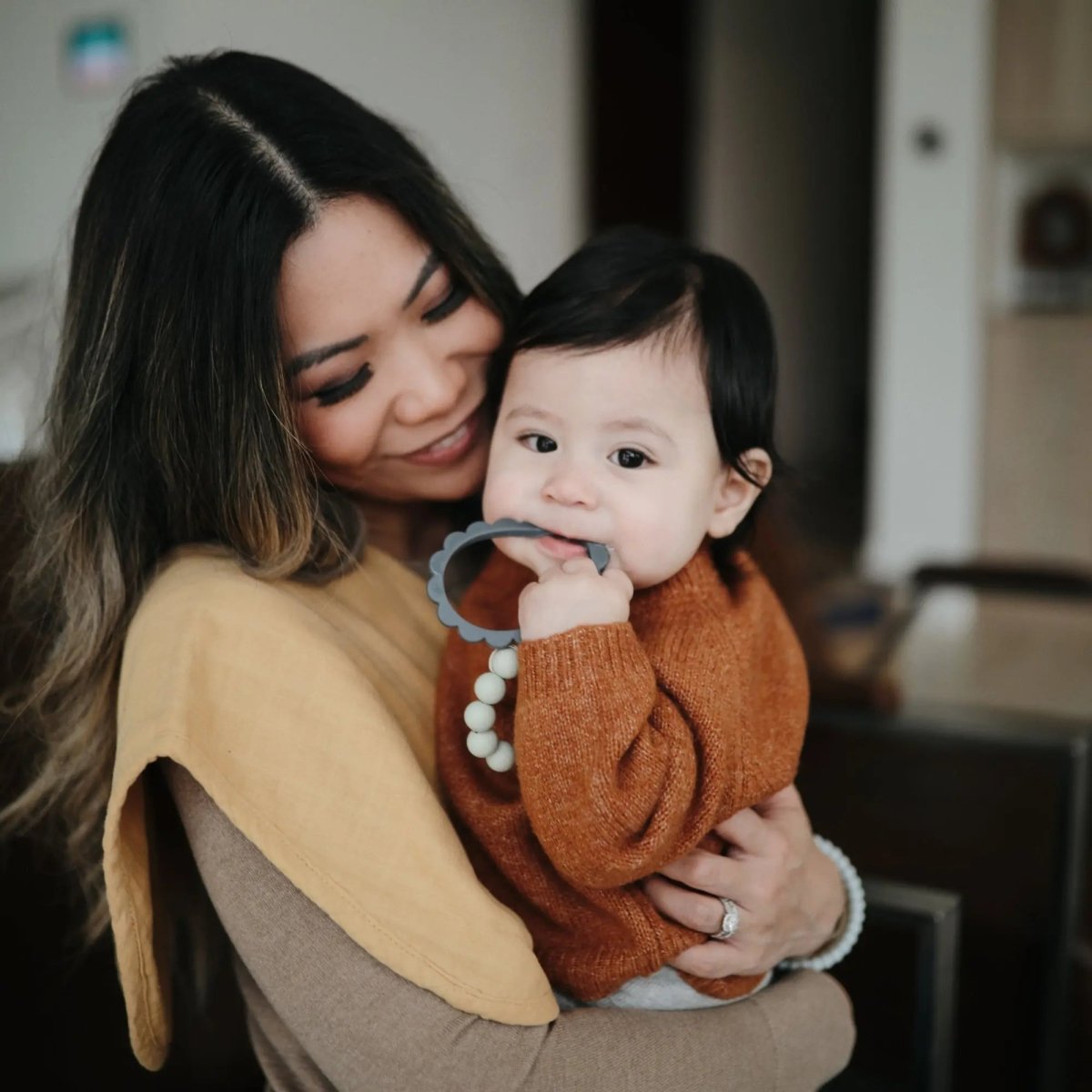 Mushie Flower Teether Bracelet for Babies - Non - Toxic Food Grade Silicone Soothing Grip - Everetts Place Boutique - 