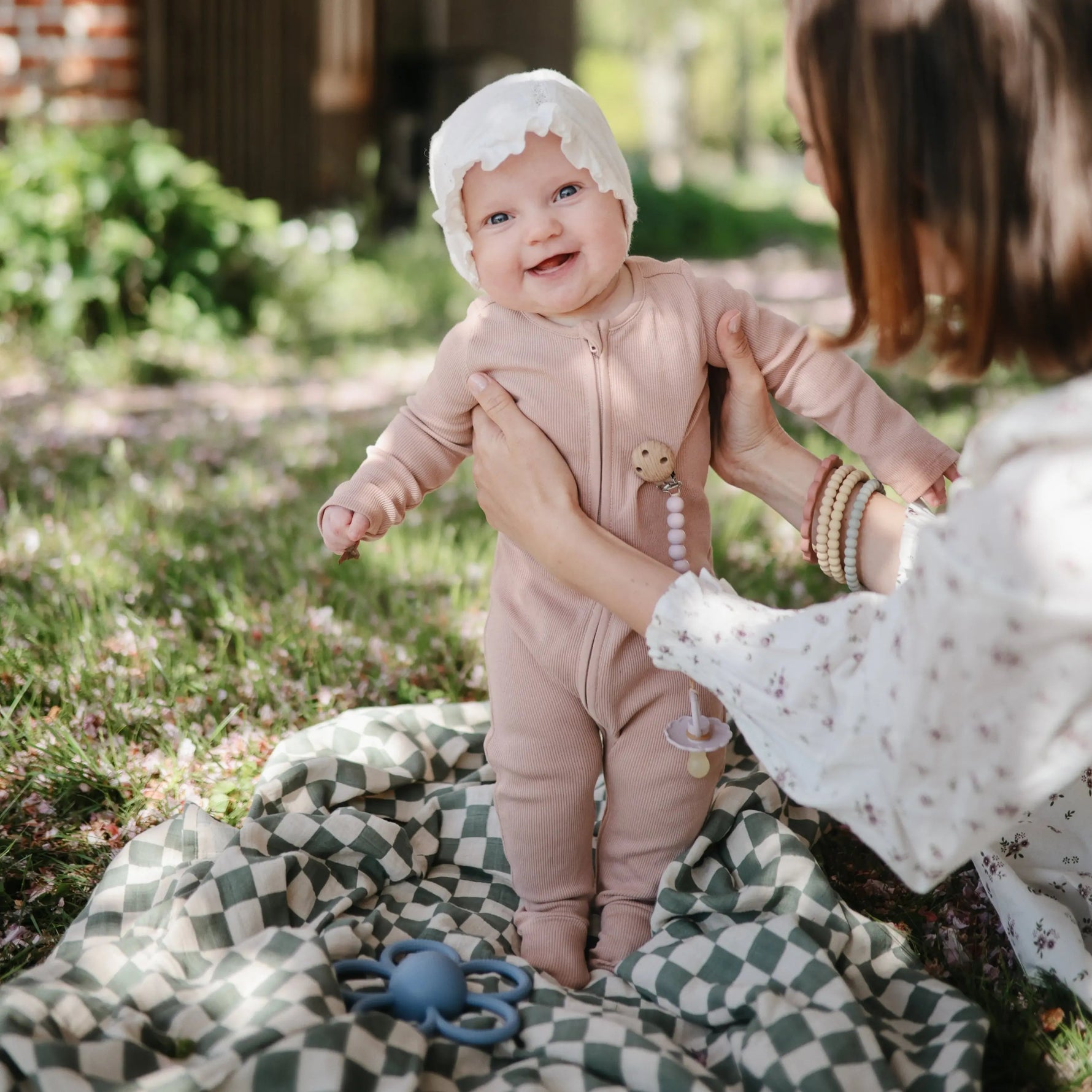 Mushie Flower Teether Bracelet - 