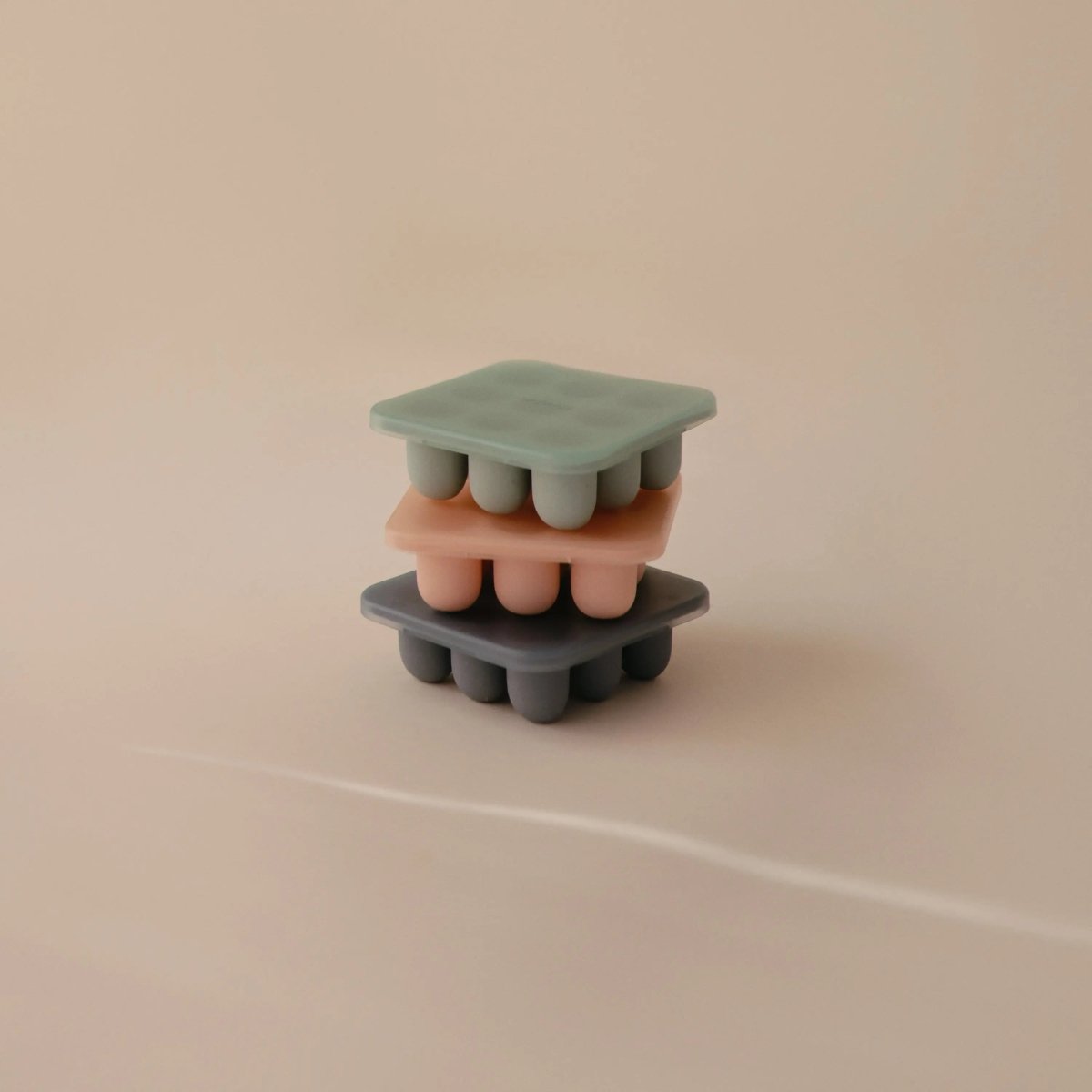 Mushie Fresh Food Feeder Freezer Tray for Purees and Mashed Foods - 