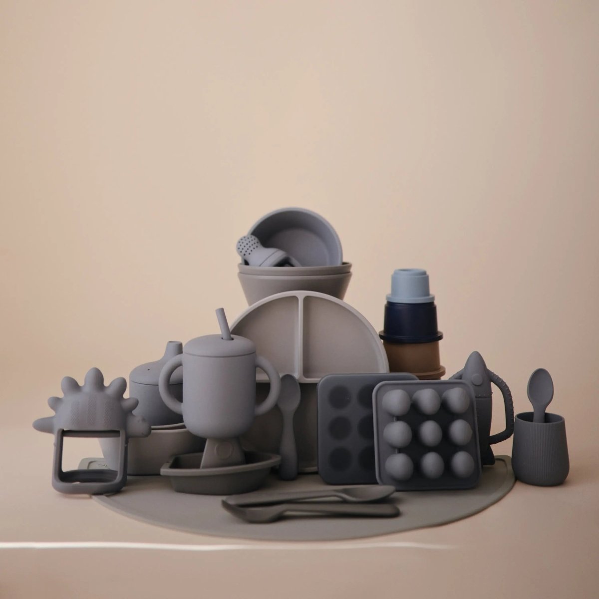 Mushie Fresh Food Feeder Freezer Tray for Purees and Mashed Foods - 