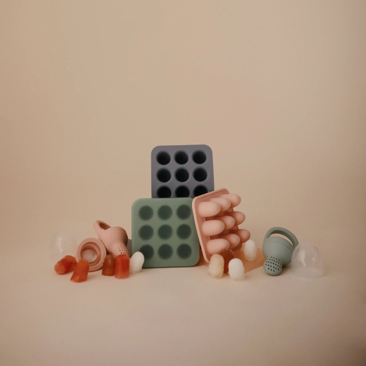 Mushie Fresh Food Feeder Freezer Tray for Purees and Mashed Foods - 