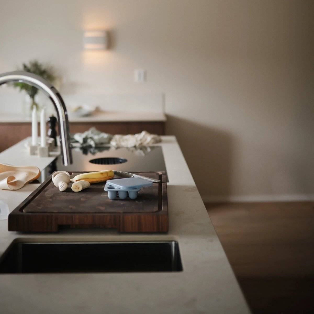 Mushie Fresh Food Feeder Freezer Tray for Purees and Mashed Foods - 