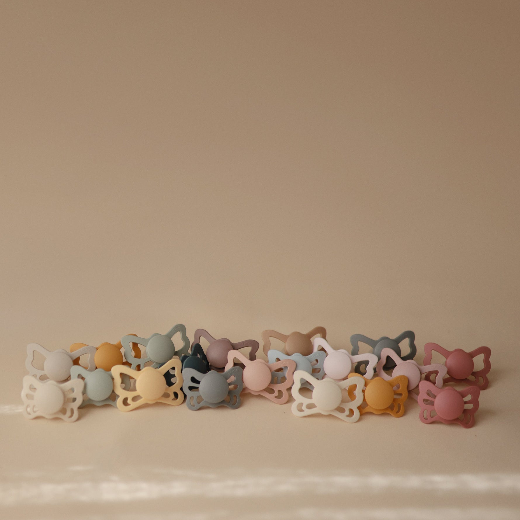 Mushie FRIGG Butterfly Anatomical Silicone Pacifier 2 - Pack (0 - 6 Months)