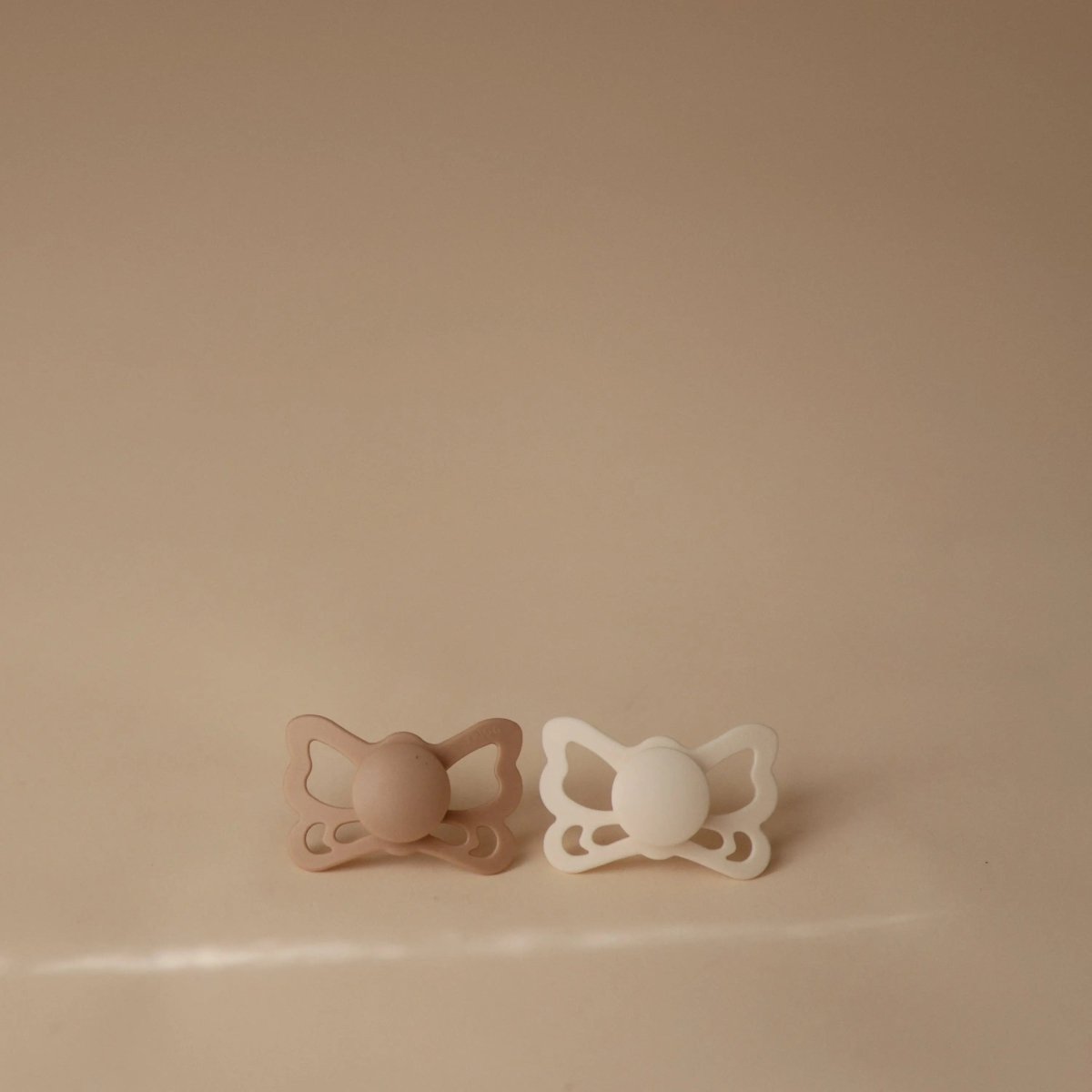 Mushie Frigg Butterfly Anatomical Silicone Pacifier 2 Pack 6 to 18 Months - Everetts Place Boutique - 
