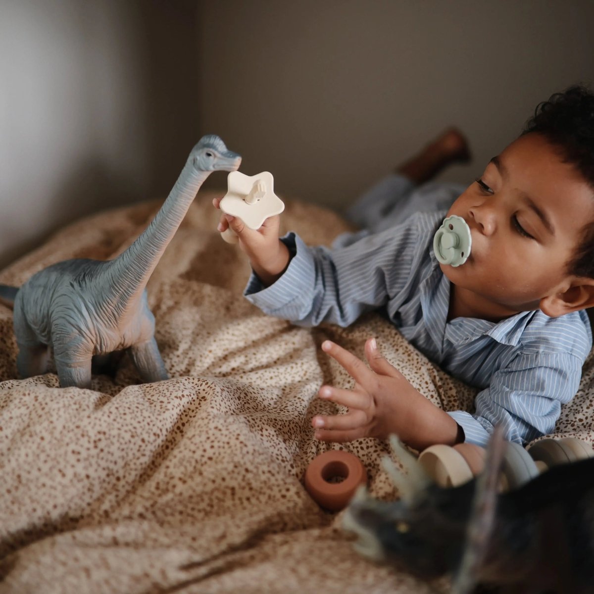 Mushie Frigg Daisy Natural Rubber Pacifier Two Pack - 