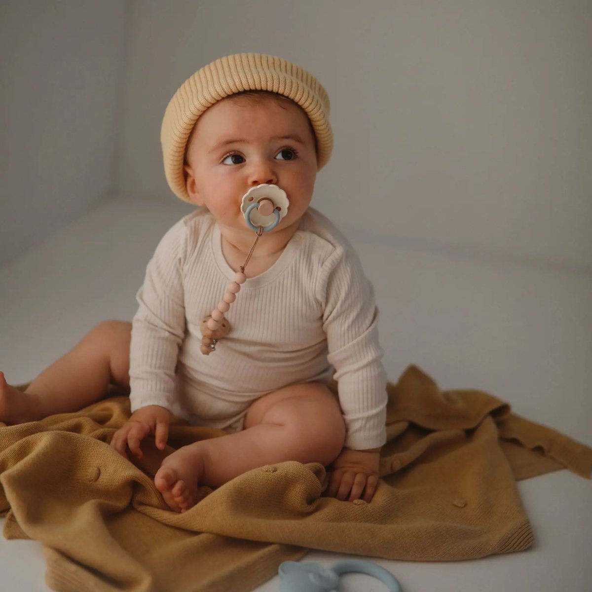 Mushie Frigg Daisy Natural Rubber Pacifier Two Pack - 