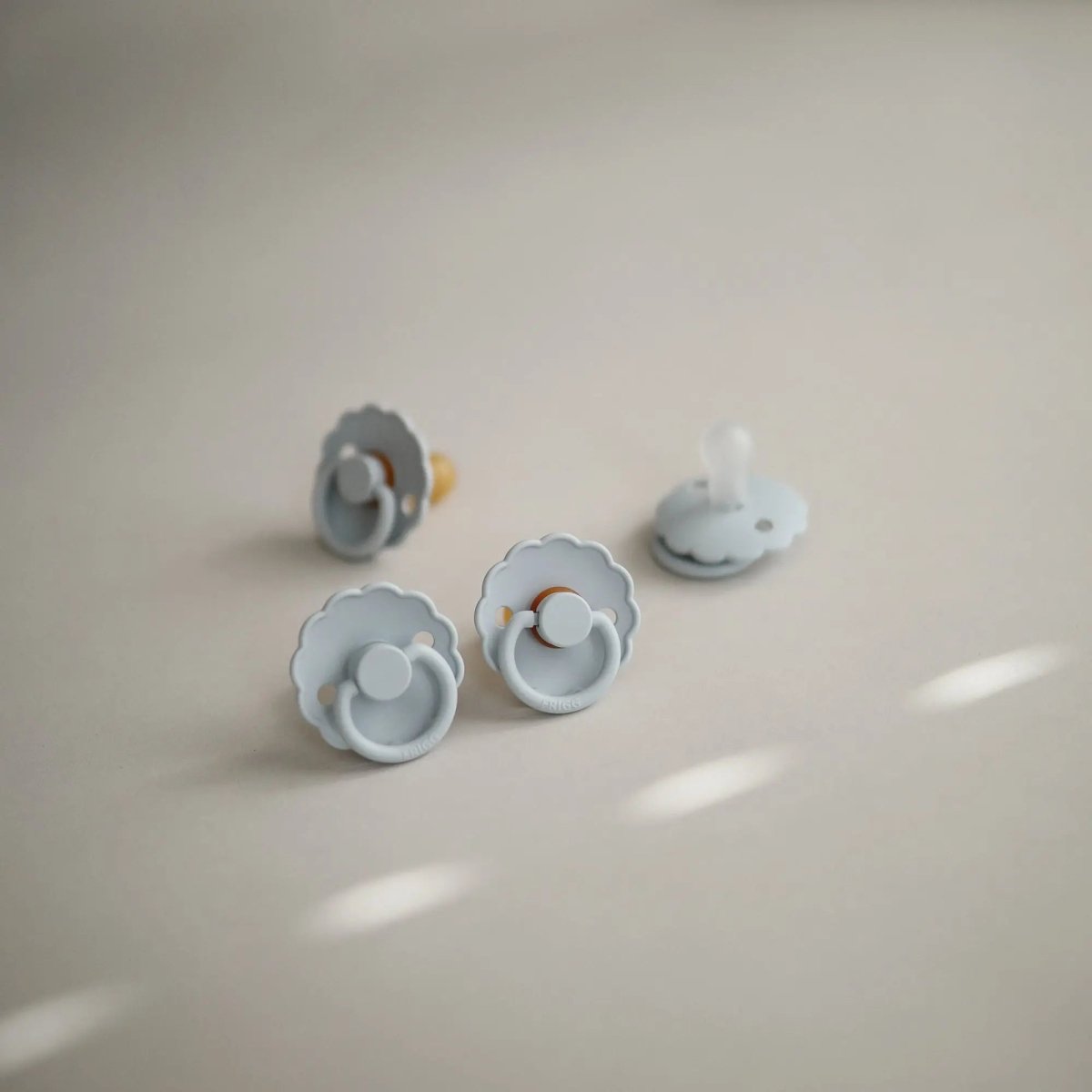 Mushie Frigg Daisy Natural Rubber Pacifier Two Pack - 