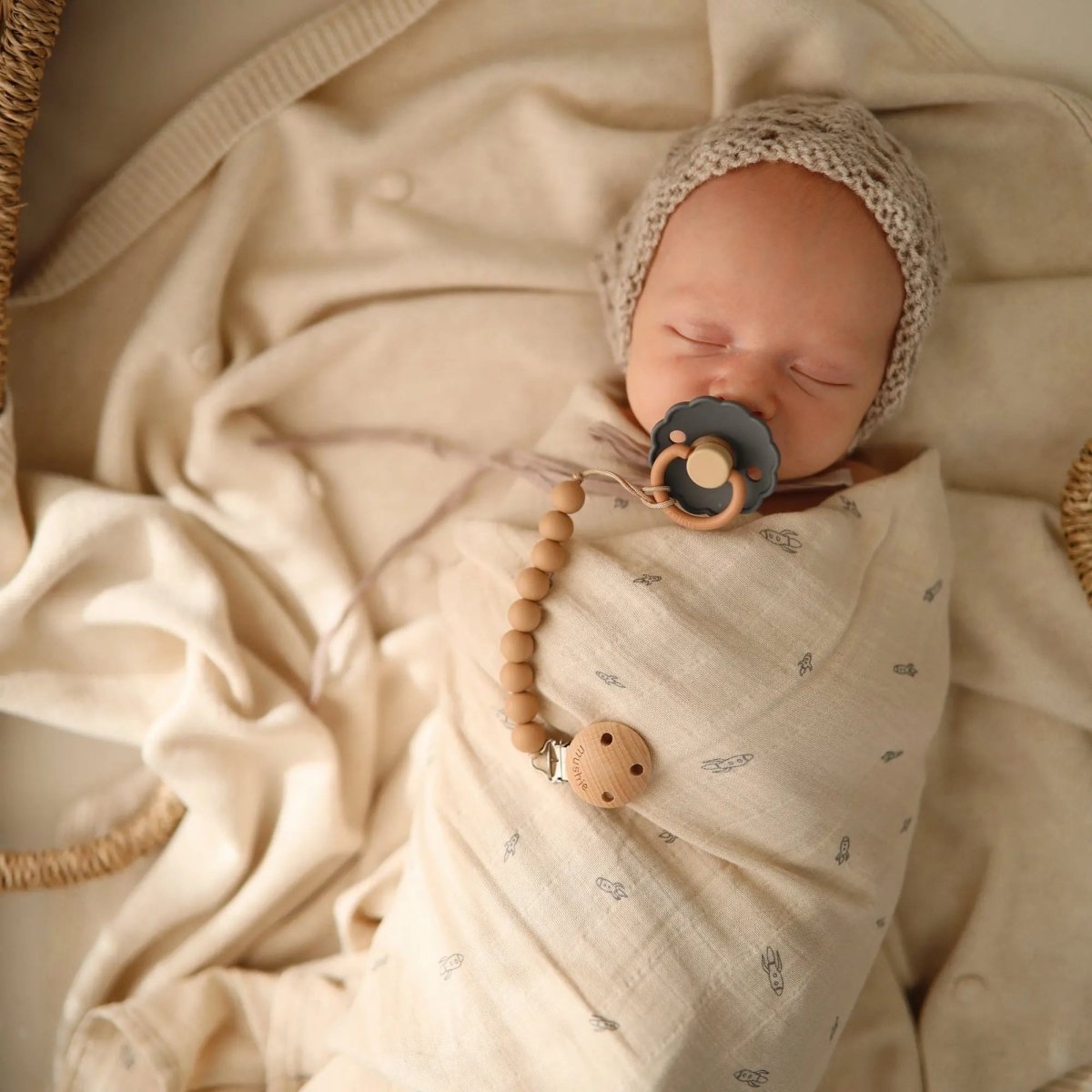 Mushie Frigg Daisy Natural Rubber Pacifier Two Pack - Everetts Place Boutique - 