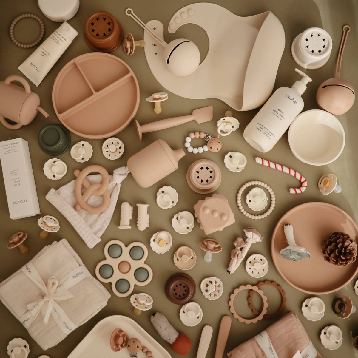 Mushie Frigg Daisy Night Silicone Pacifier 2 Pack with SilkySoft Nipple and Glow in Dark Design - Everetts Place Boutique - 