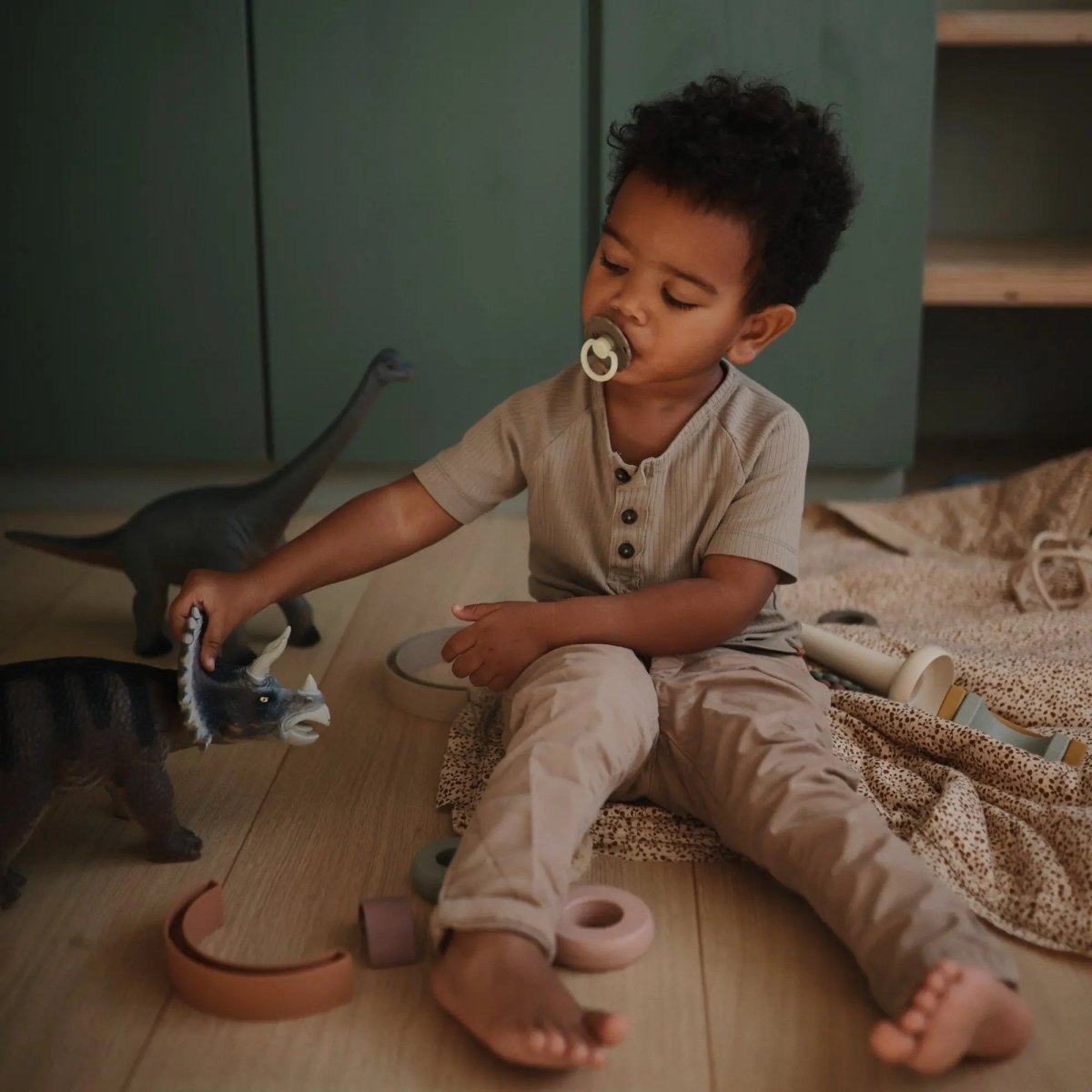 Mushie Frigg Daisy Night Silicone Pacifier 2 Pack with SilkySoft Nipple and Glow in Dark Design - Everetts Place Boutique - 