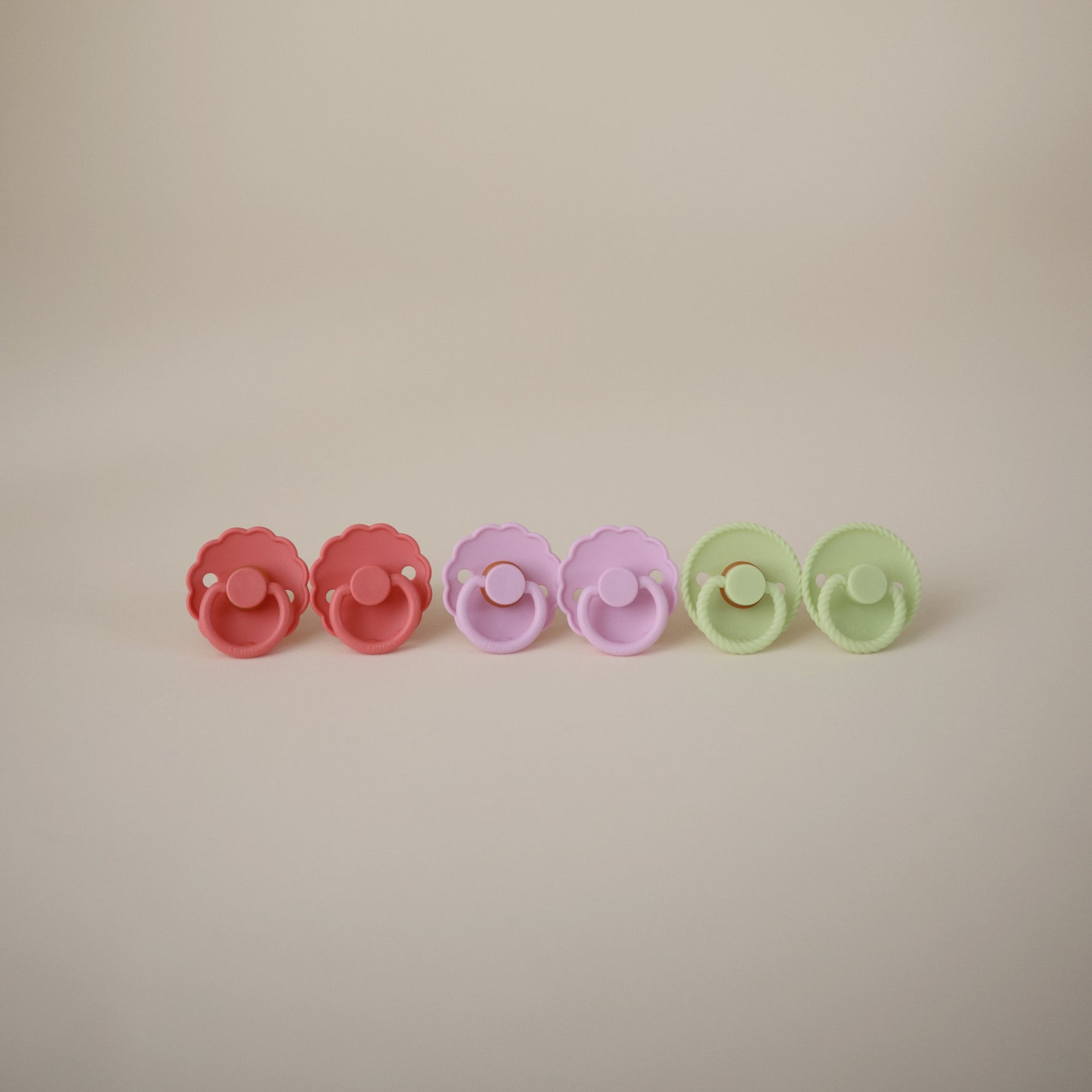 Mushie FRIGG Daisy Silicone Pacifier 2 - Pack