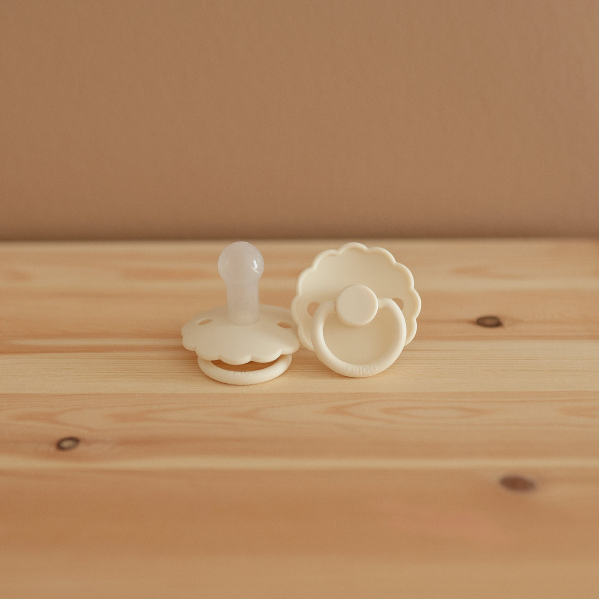 Mushie FRIGG Daisy Silicone Pacifier 2 - Pack