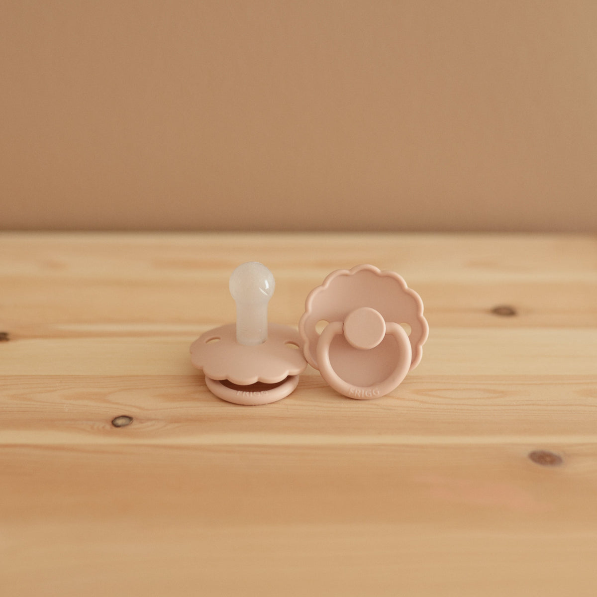 Mushie FRIGG Daisy Silicone Pacifier 2 - Pack