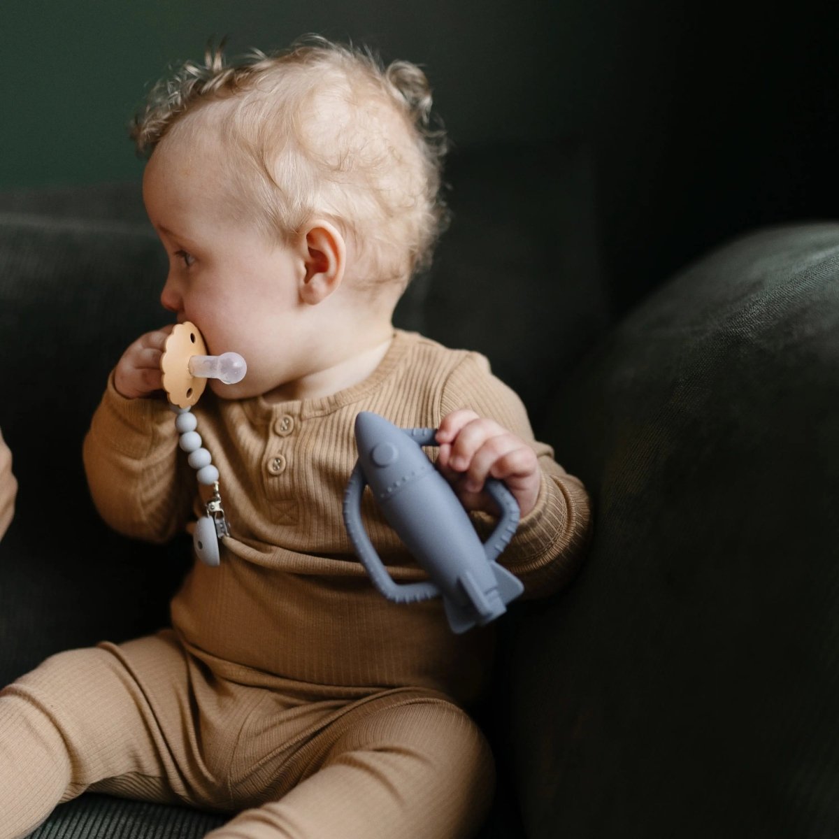 Mushie Frigg Daisy Silicone Pacifier 2 Pack with SilkySoft Nipple - Everetts Place Boutique - 