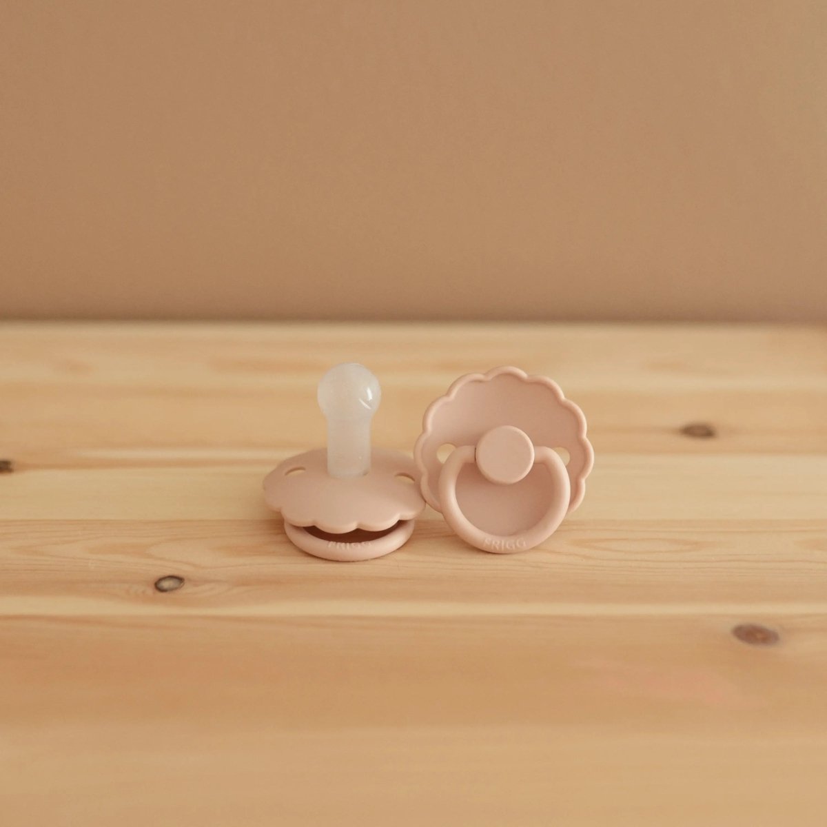 Mushie Frigg Daisy Silicone Pacifier 2 Pack with SilkySoft Nipple - Everetts Place Boutique - 