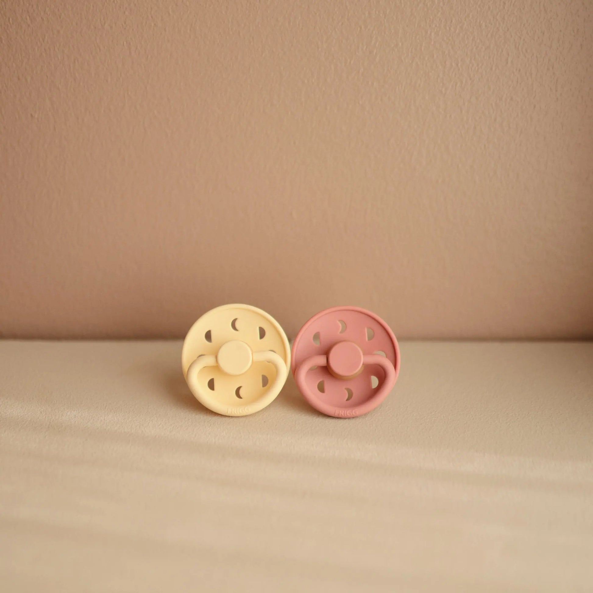 Frigg Moon Natural Rubber Pacifier 2 Pack Mushie