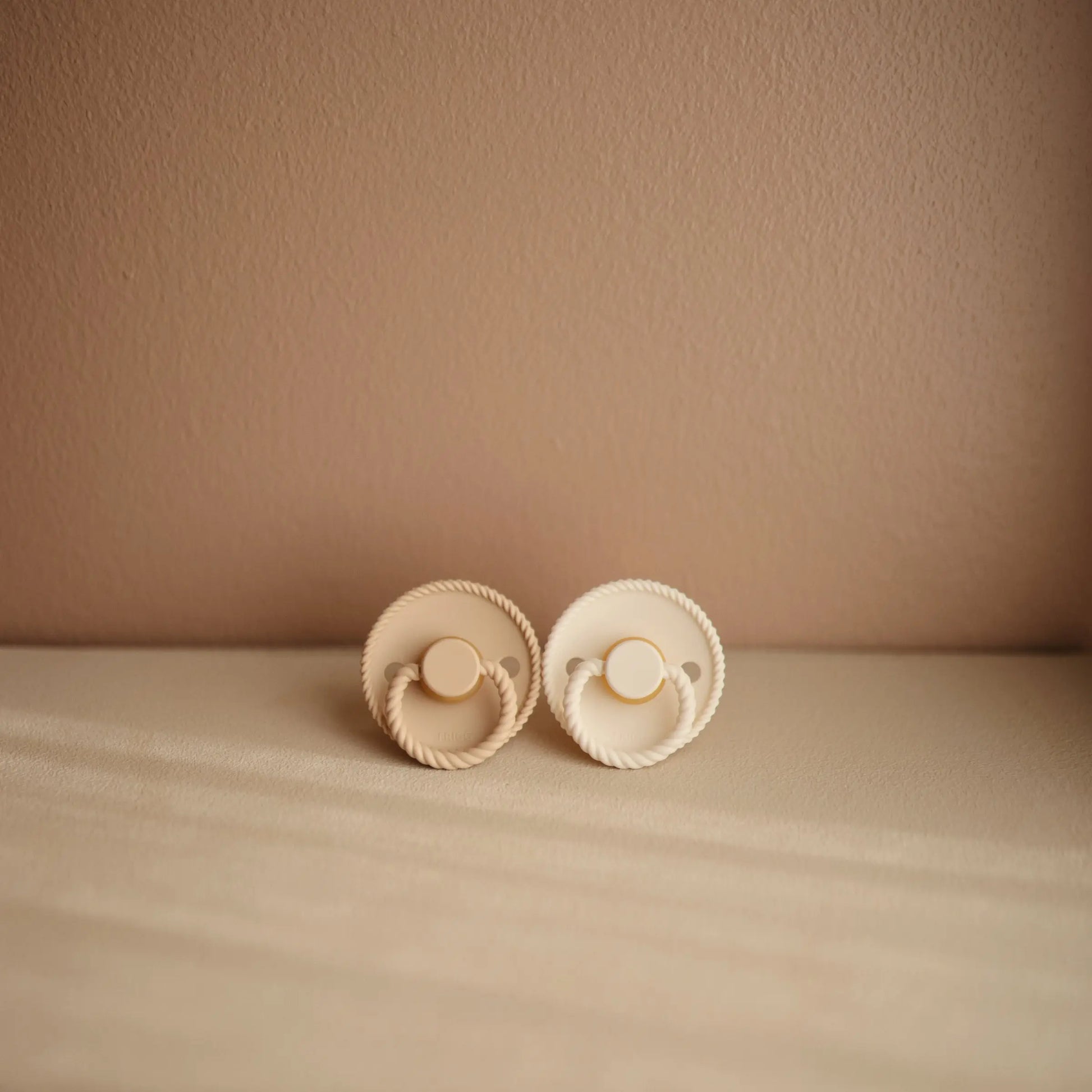 Frigg Rope Silicone Pacifier 2 Pack with SilkySoft Nipple and Click Lock System Mushie