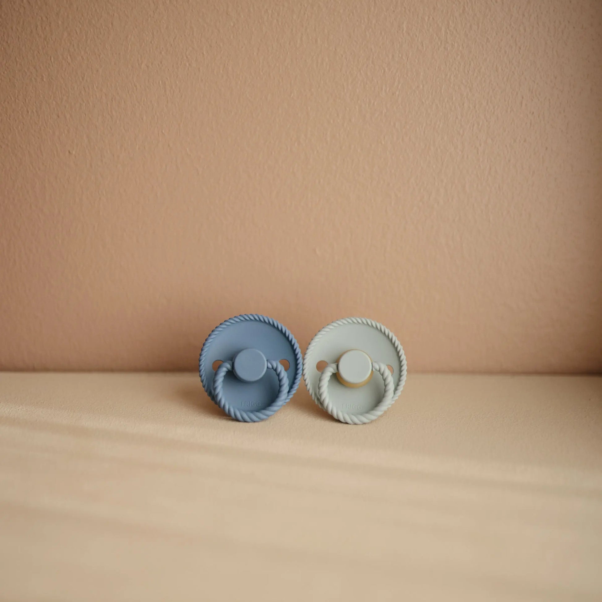 Frigg Rope Silicone Pacifier 2 Pack with SilkySoft Nipple and Click Lock System Mushie