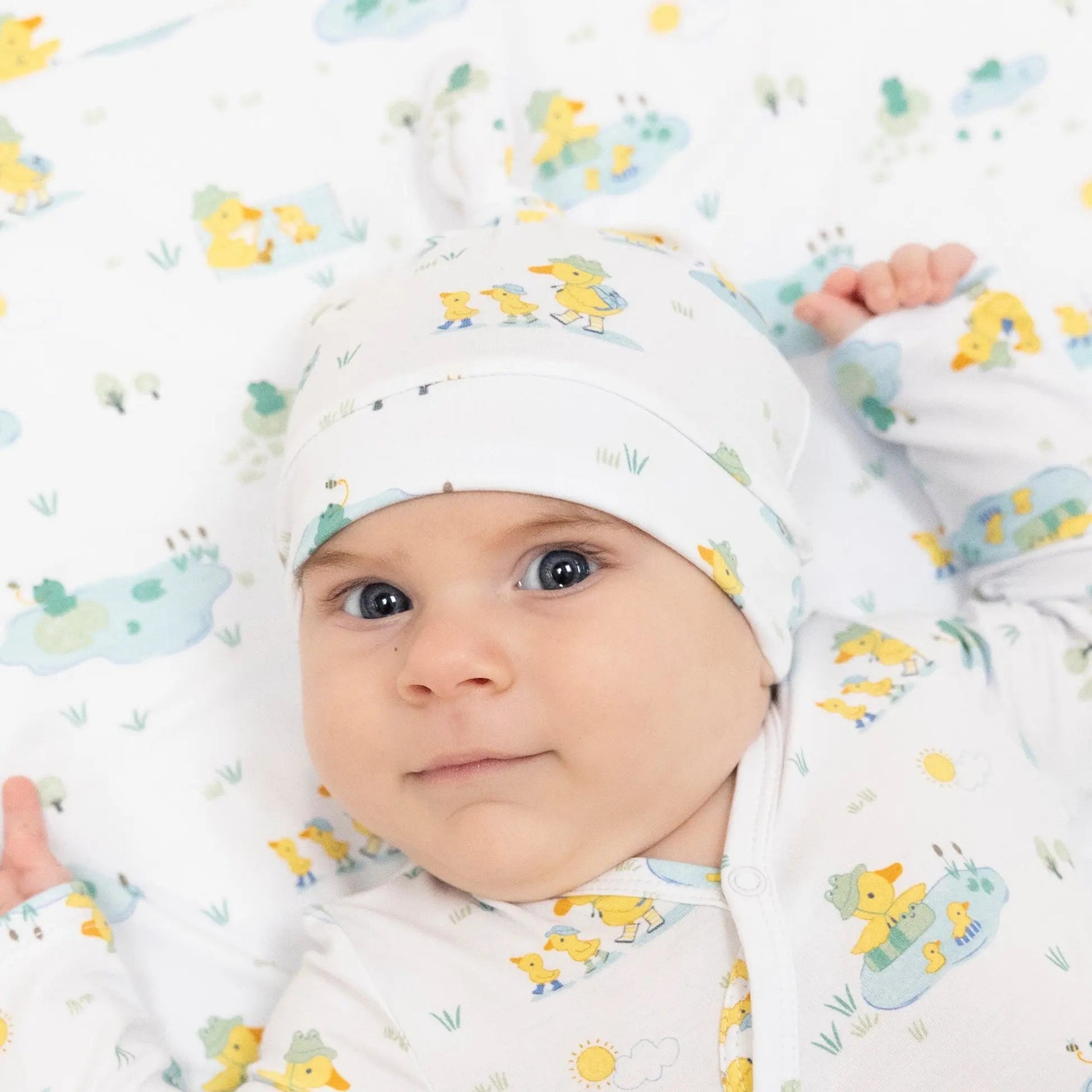 Angel Dear Frog and Duck Pond - Knotted Hat - 