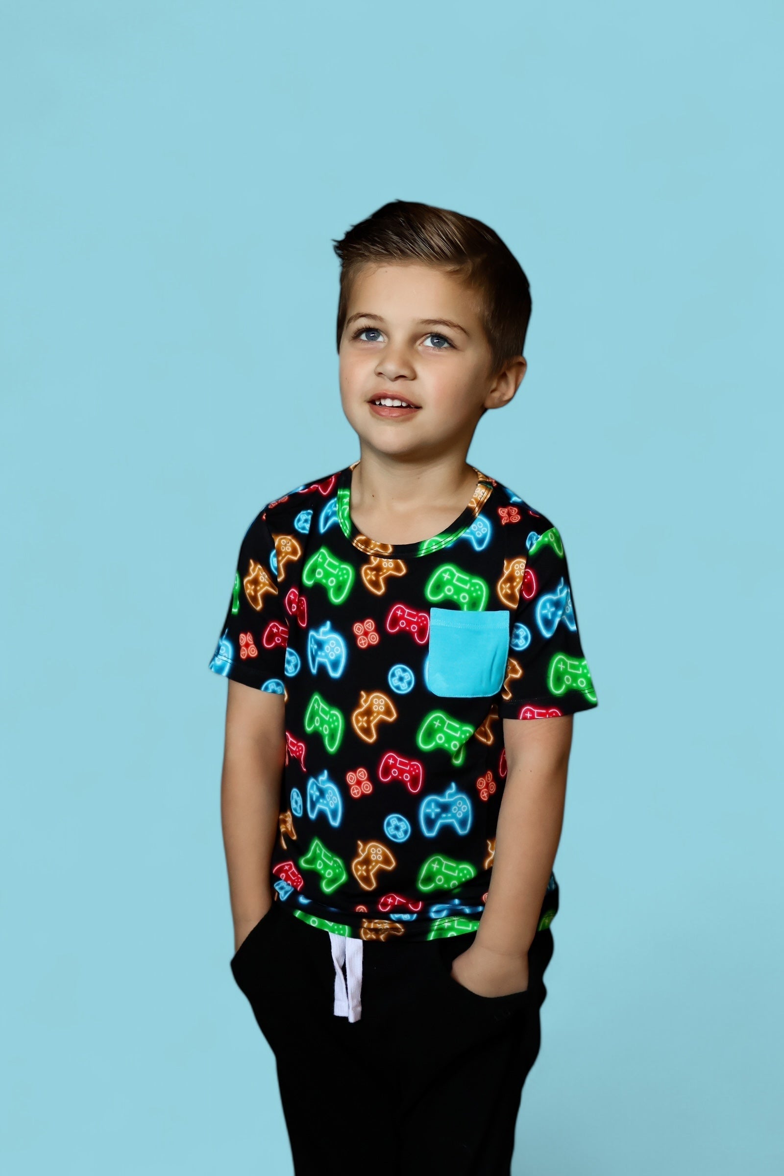 DREAM BIG LITTLE CO GAMER GLOW DREAM POCKET TEEEveretts Place
