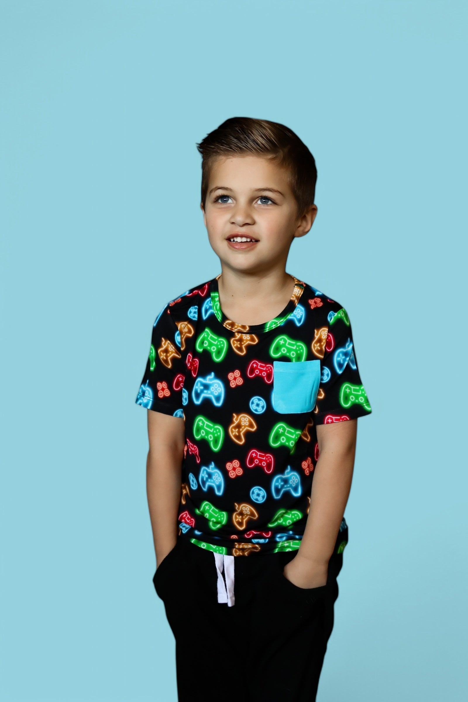 DREAM BIG LITTLE CO GAMER GLOW DREAM POCKET TEEEveretts Place