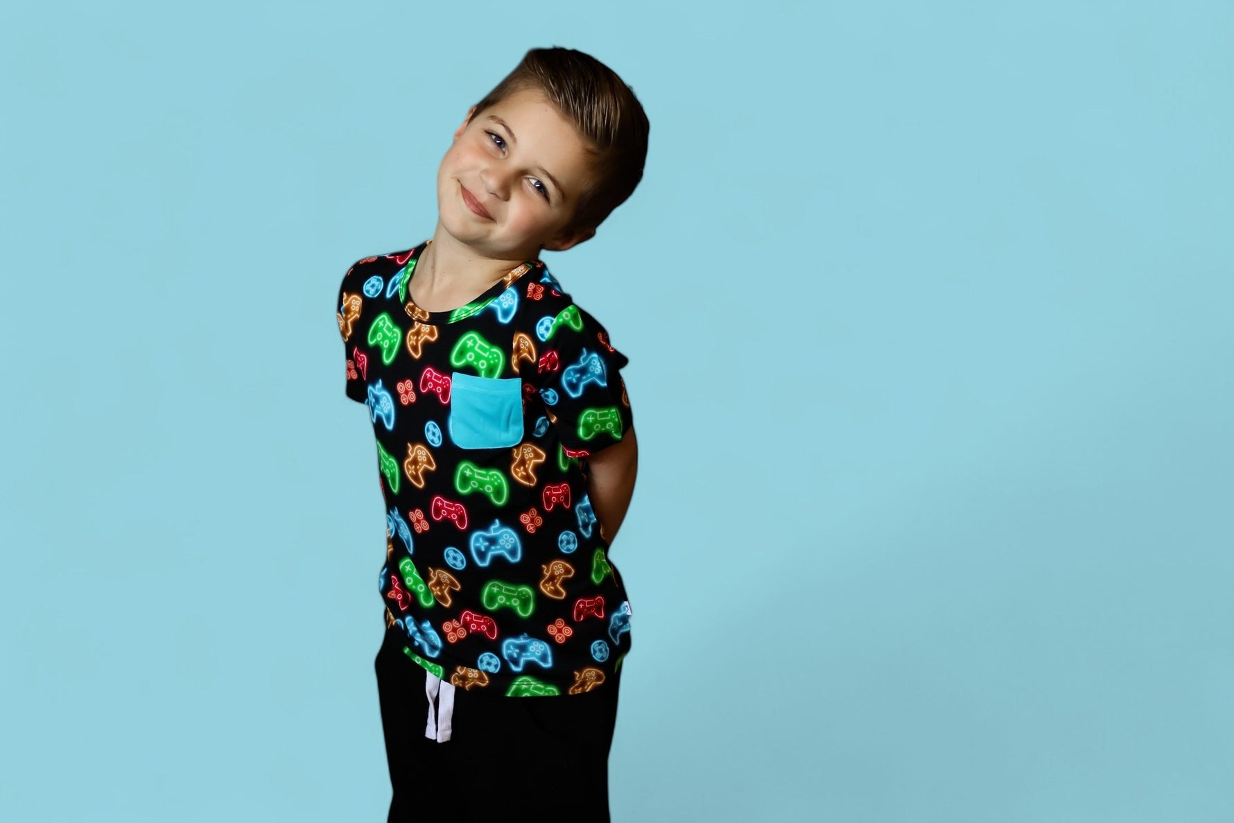 DREAM BIG LITTLE CO GAMER GLOW DREAM POCKET TEEEveretts Place